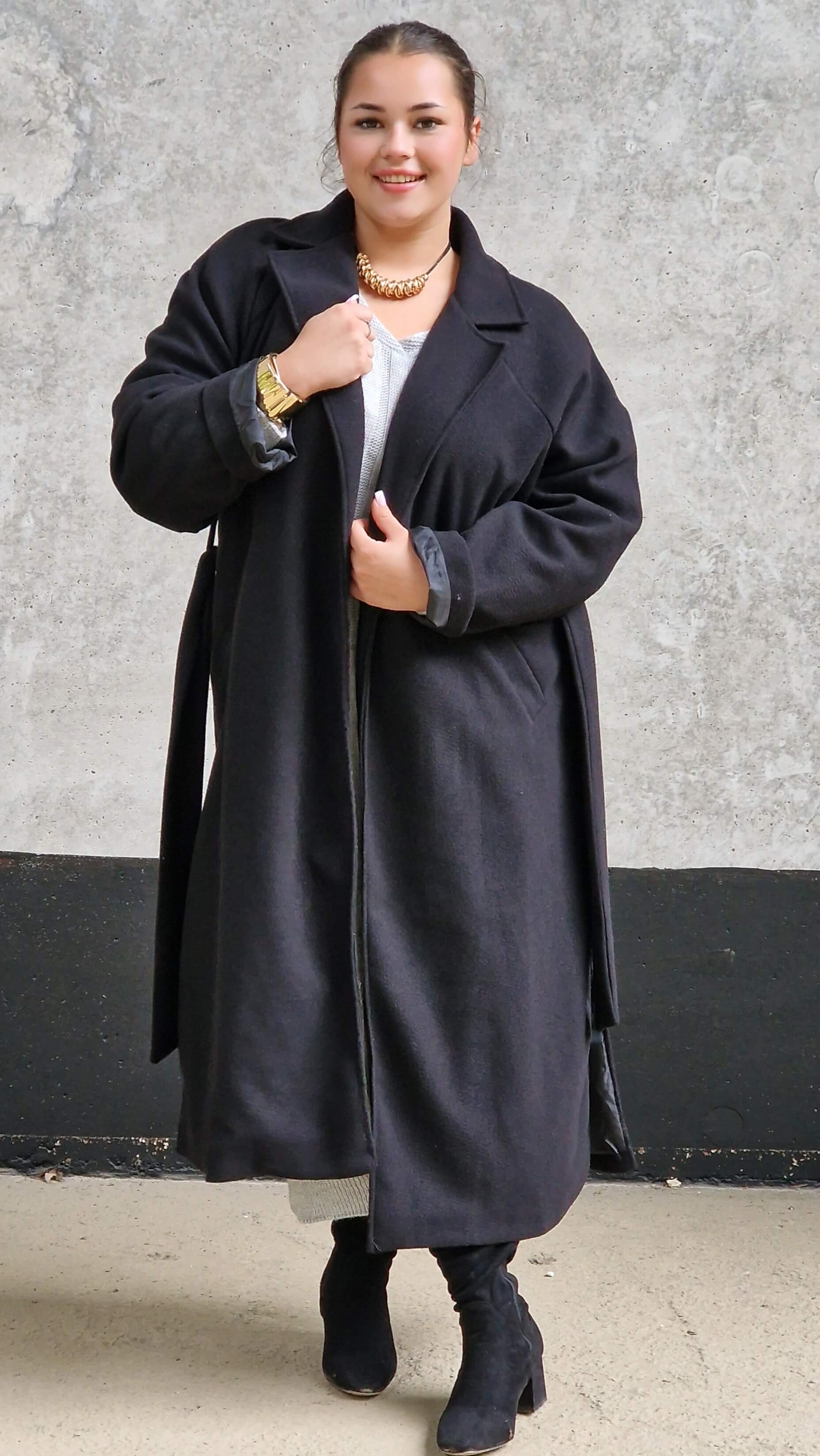 Klasyczny płaszcz z paskiem Stylowa XL