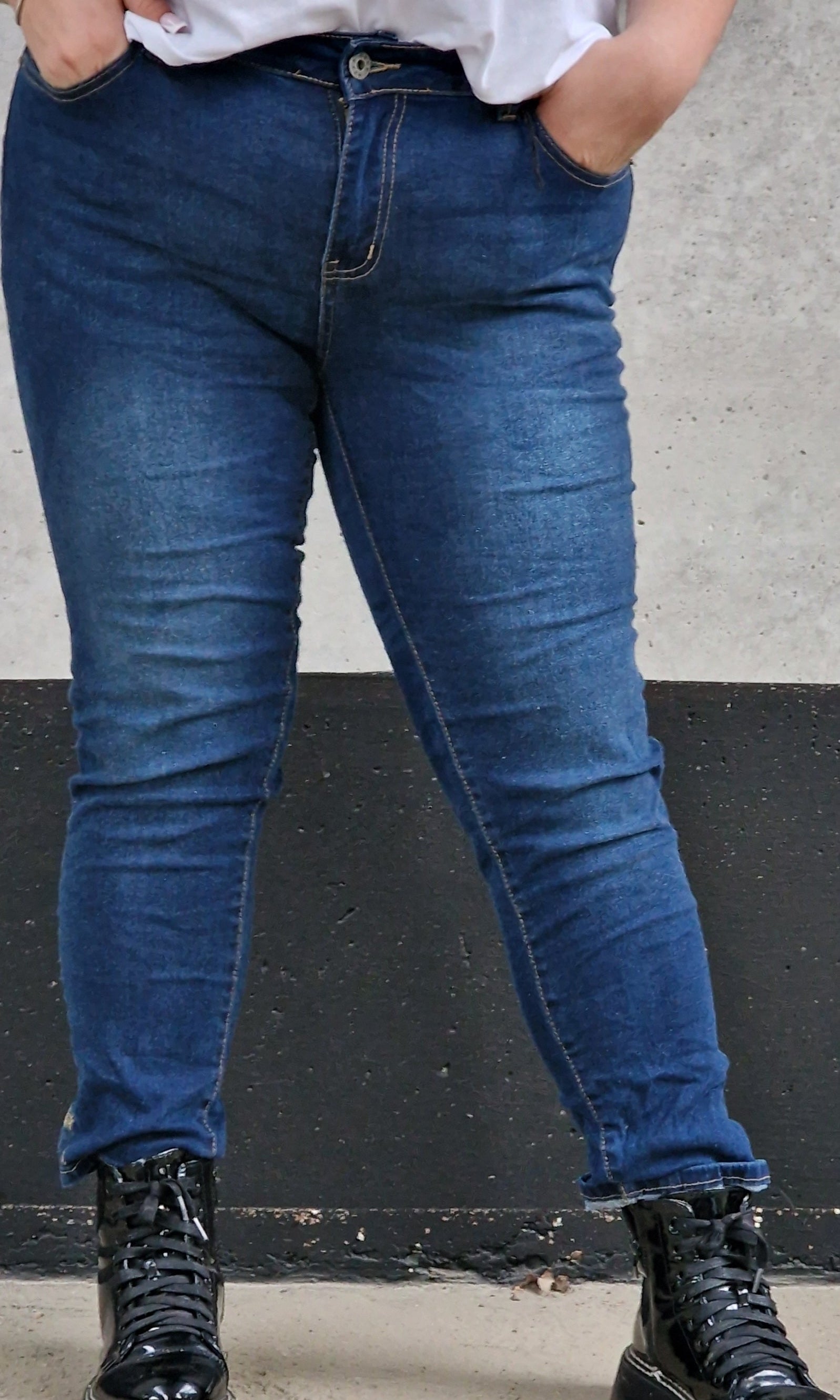 Jeansy slim fit w klasycznym odcieniu denimu Stylowa XL