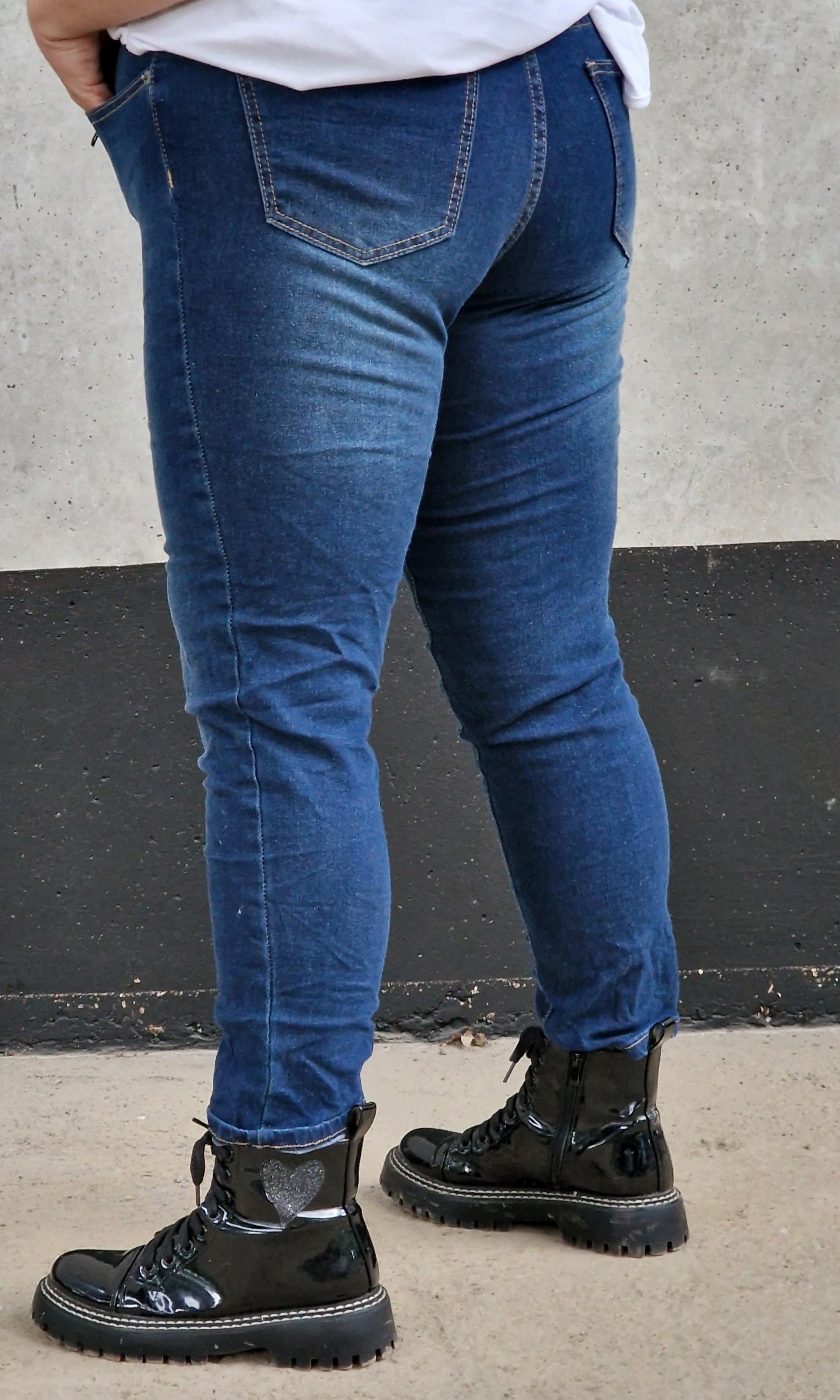 Jeansy slim fit w klasycznym odcieniu denimu Stylowa XL