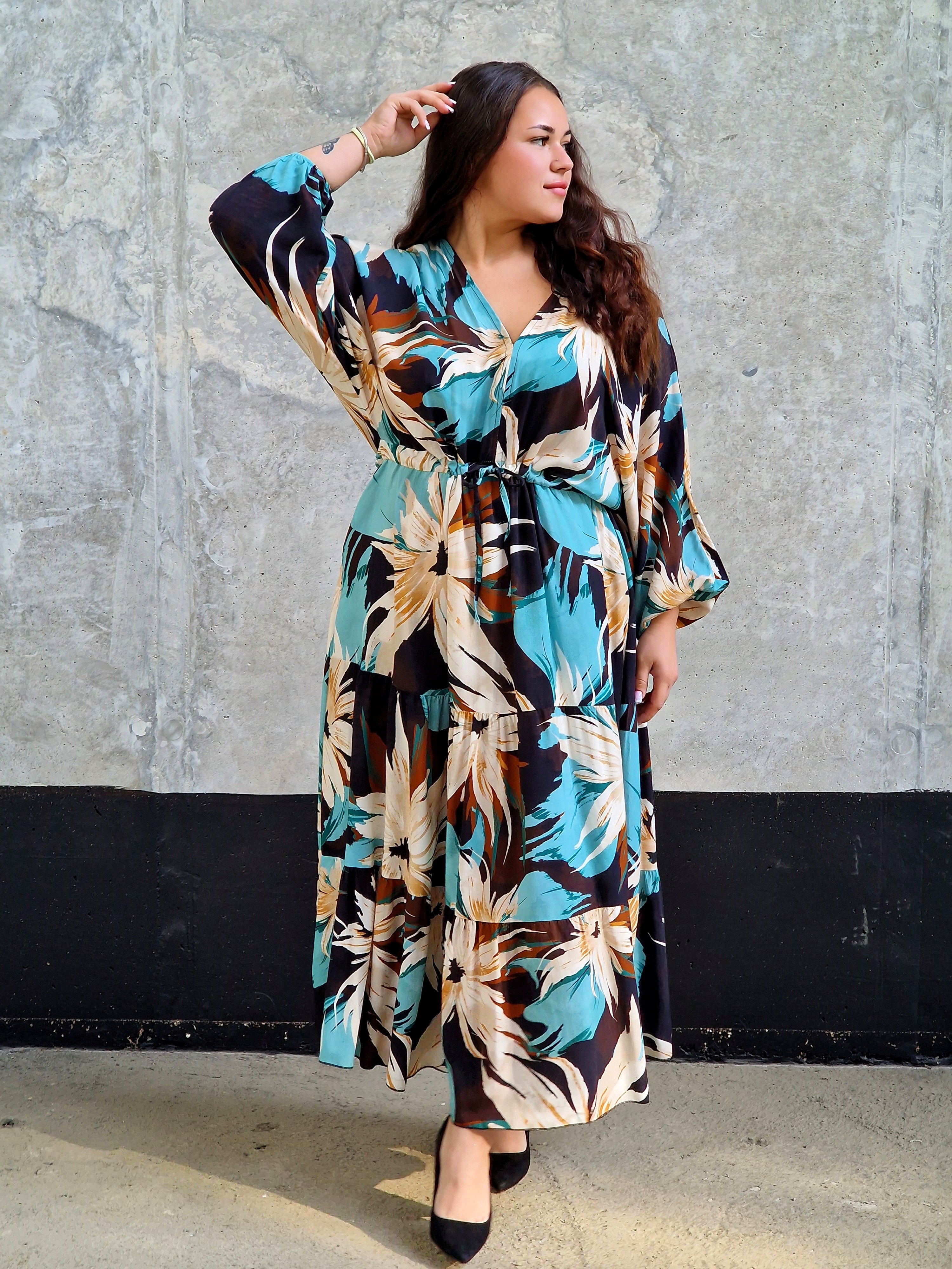 Sukienka maxi w kwiatowy print Stylowa XL