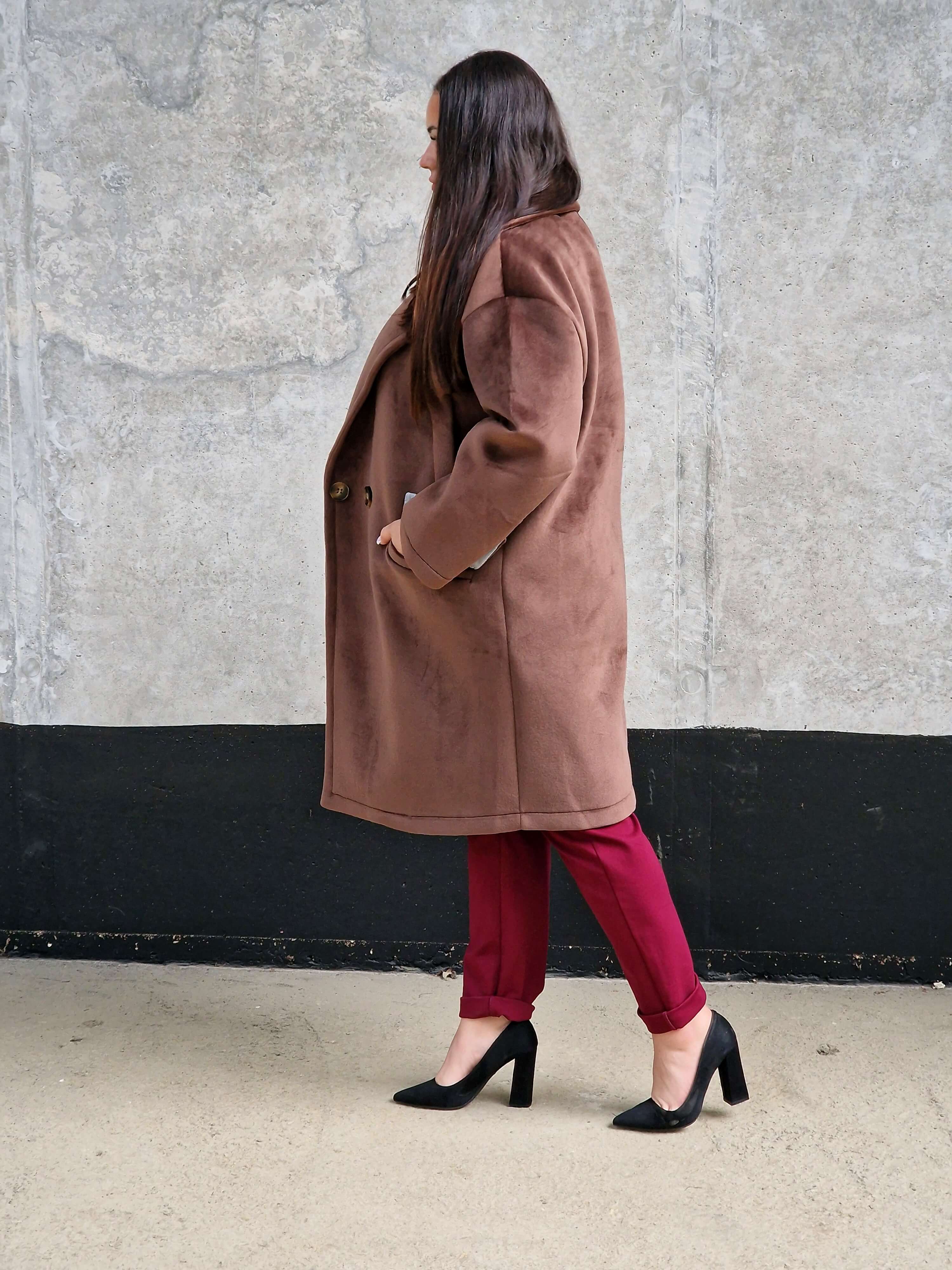 Welurowy płaszcz oversize Stylowa XL