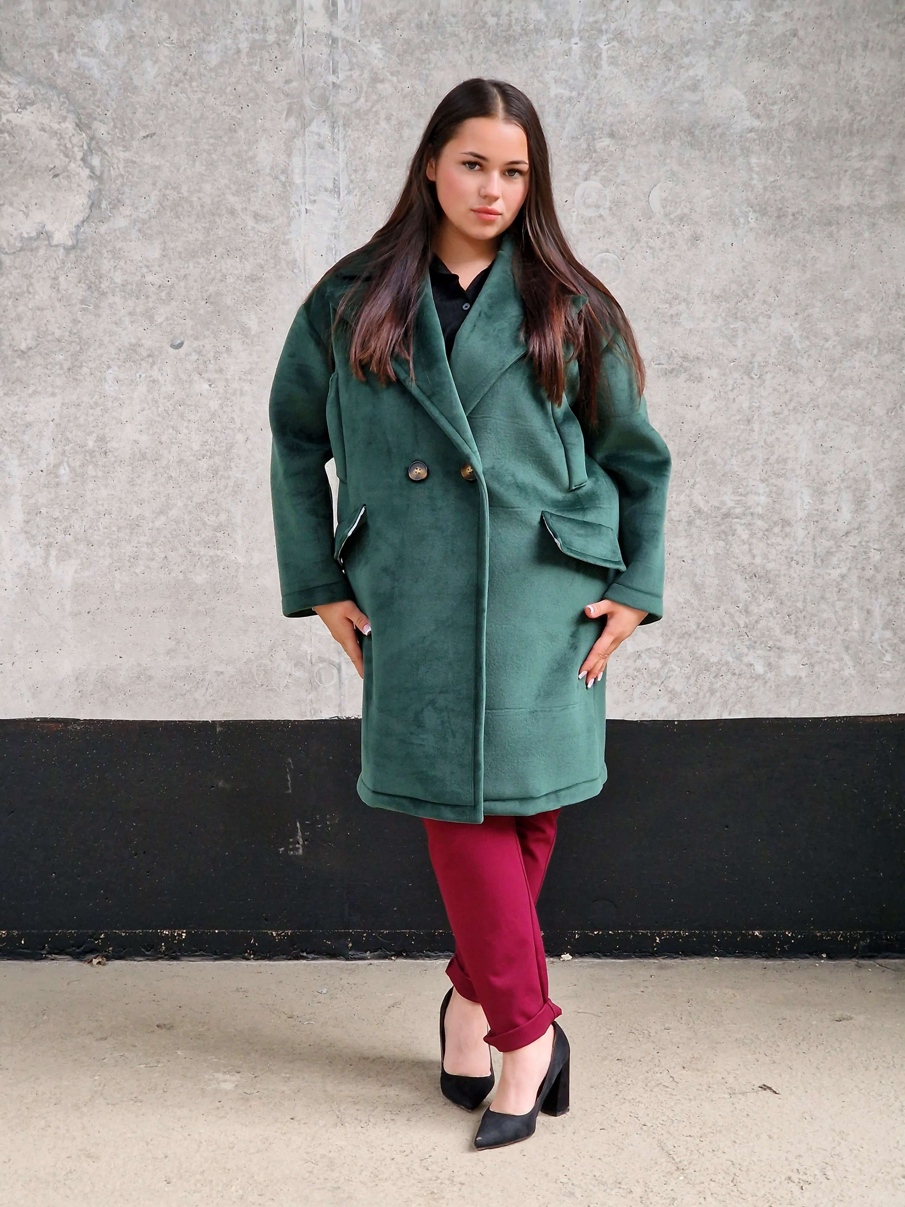 Welurowy płaszcz oversize Stylowa XL