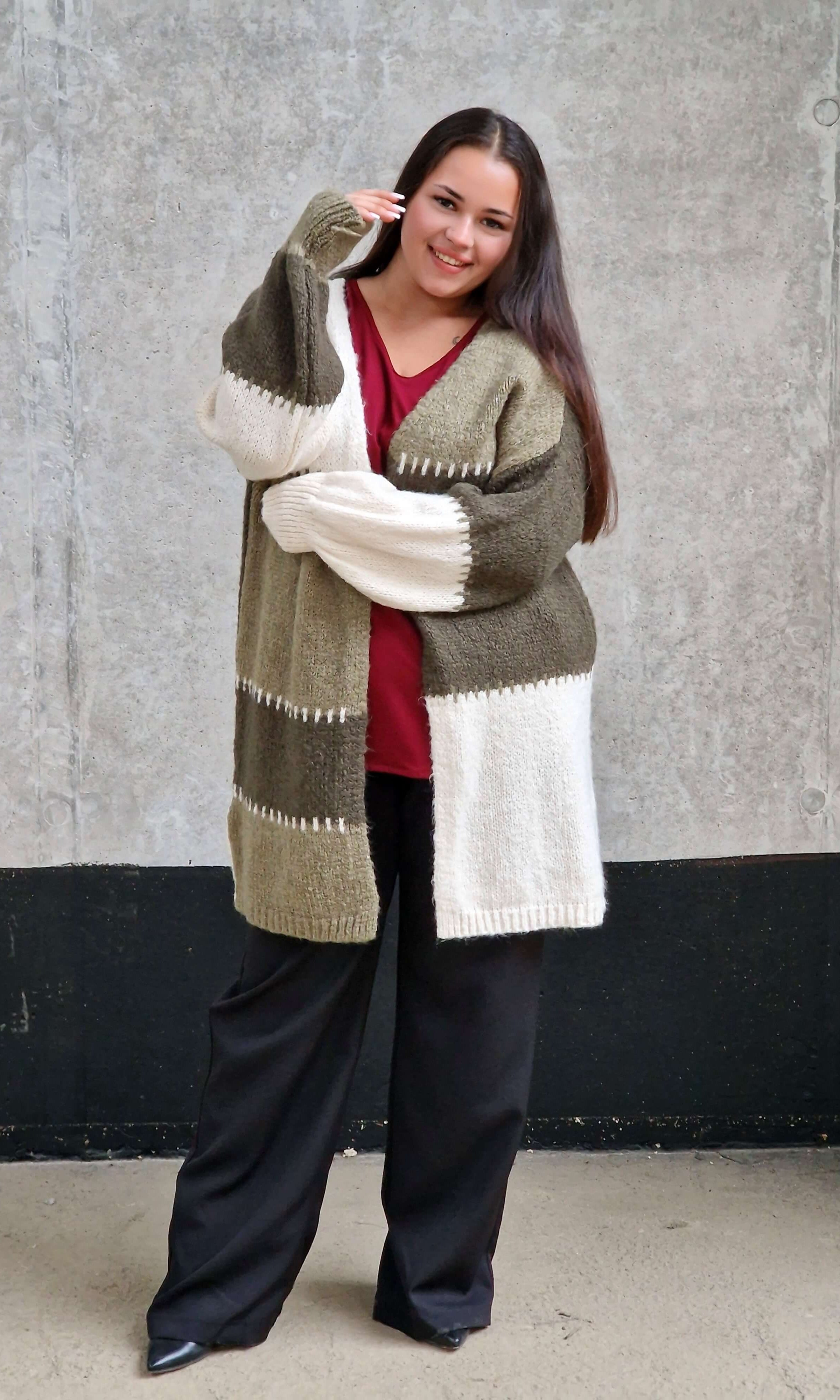 Kardigan oversize w blokowych kolorach Stylowa XL