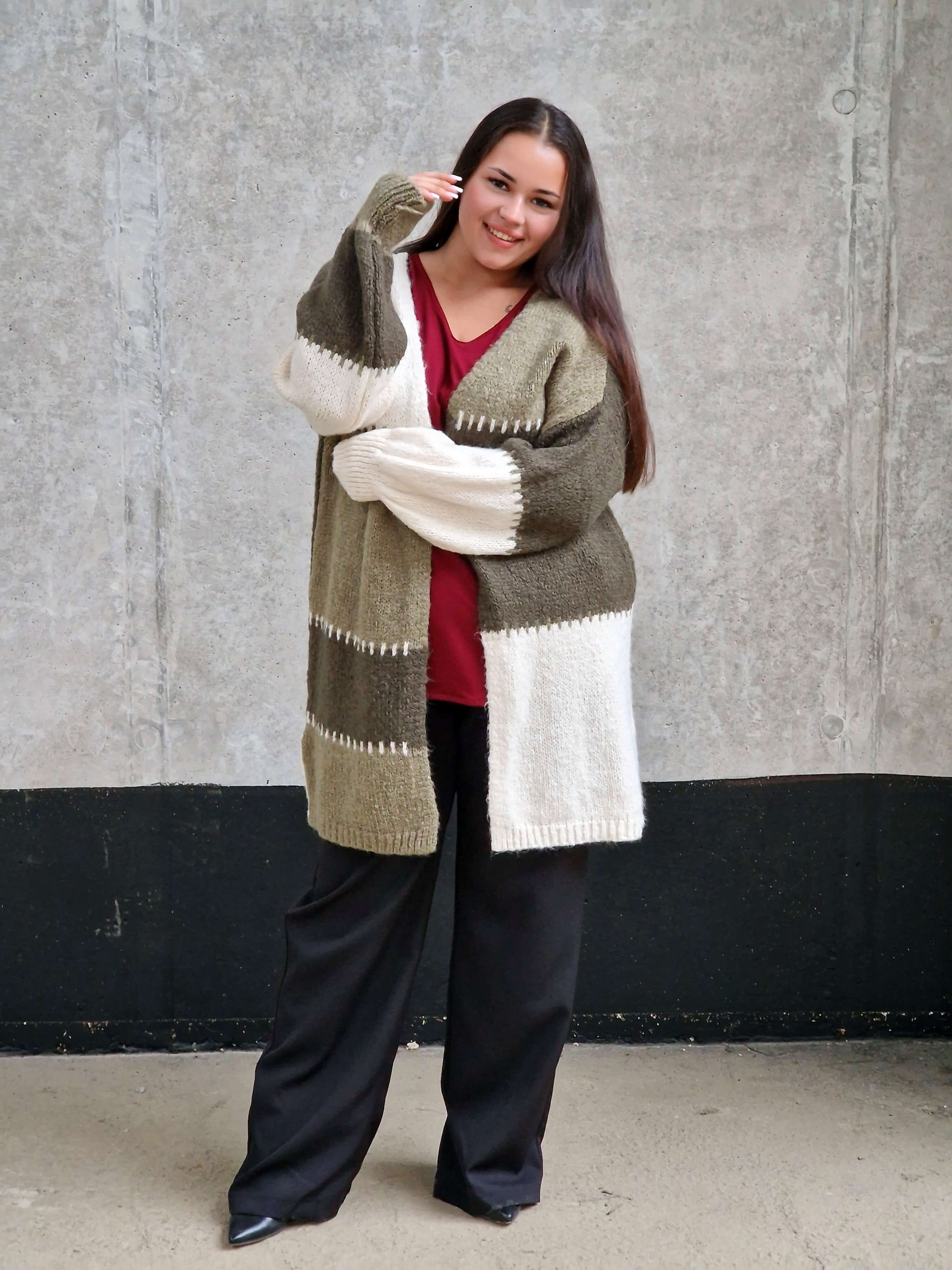 Kardigan oversize w blokowych kolorach Stylowa XL