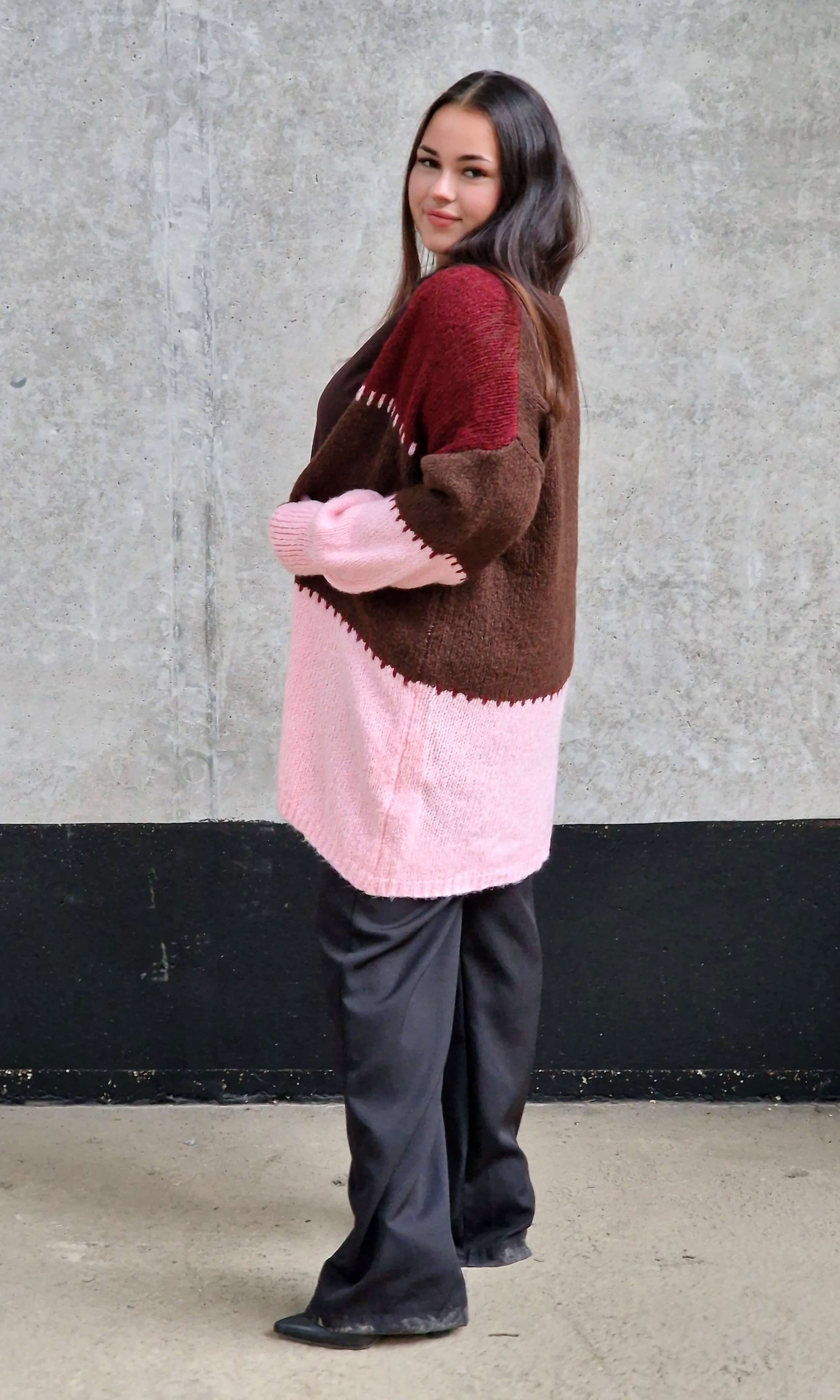 Kardigan oversize w blokowych kolorach Stylowa XL