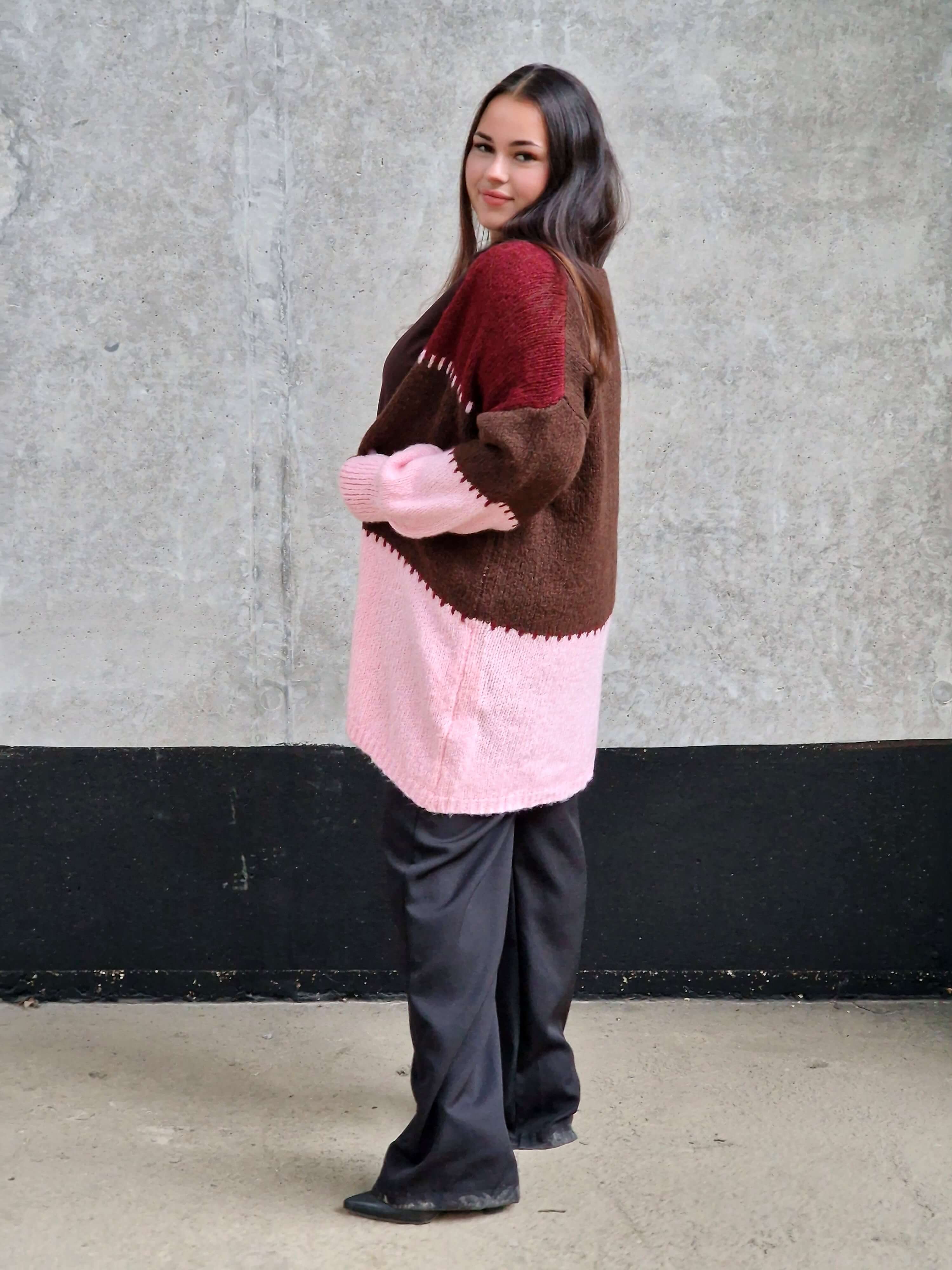 Kardigan oversize w blokowych kolorach Stylowa XL