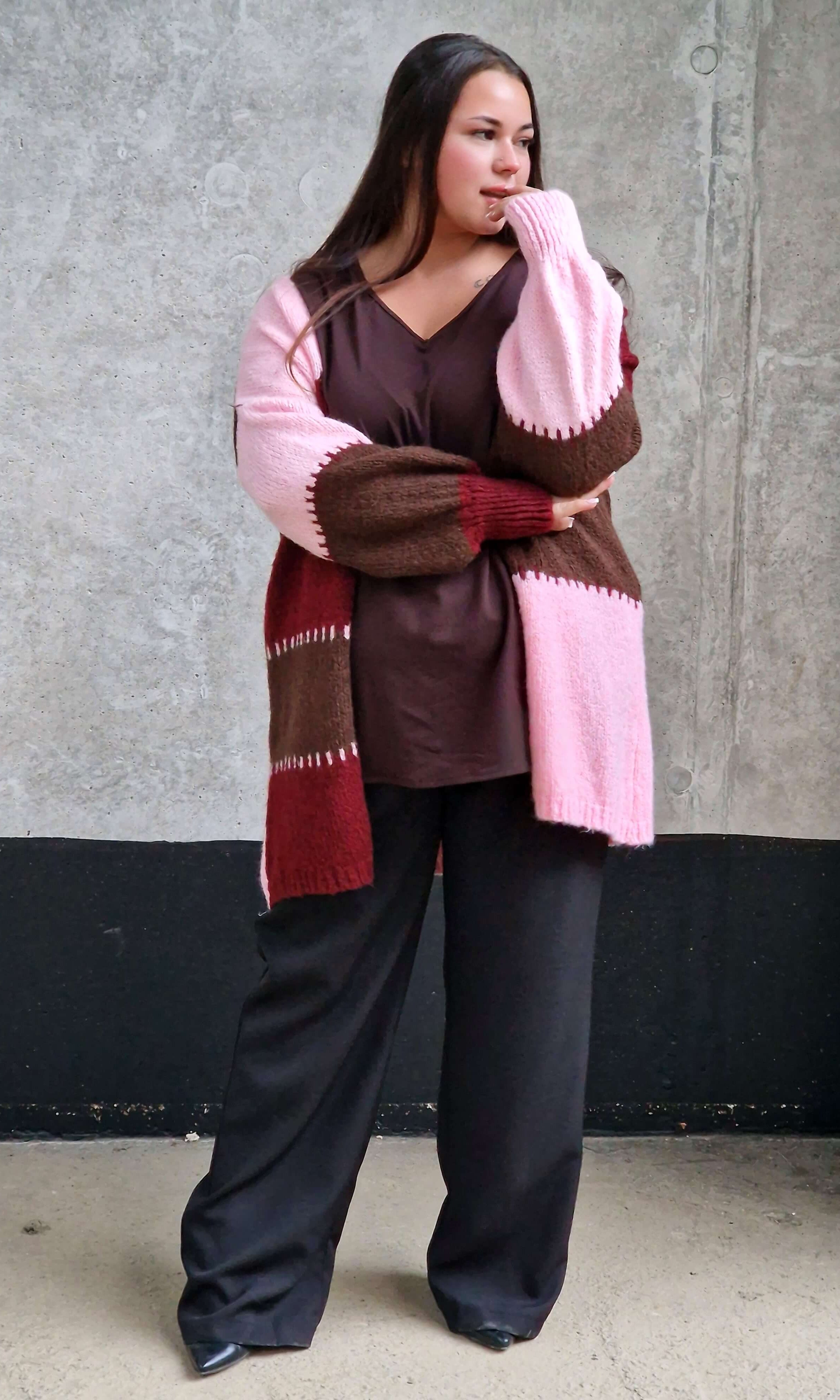 Kardigan oversize w blokowych kolorach Stylowa XL