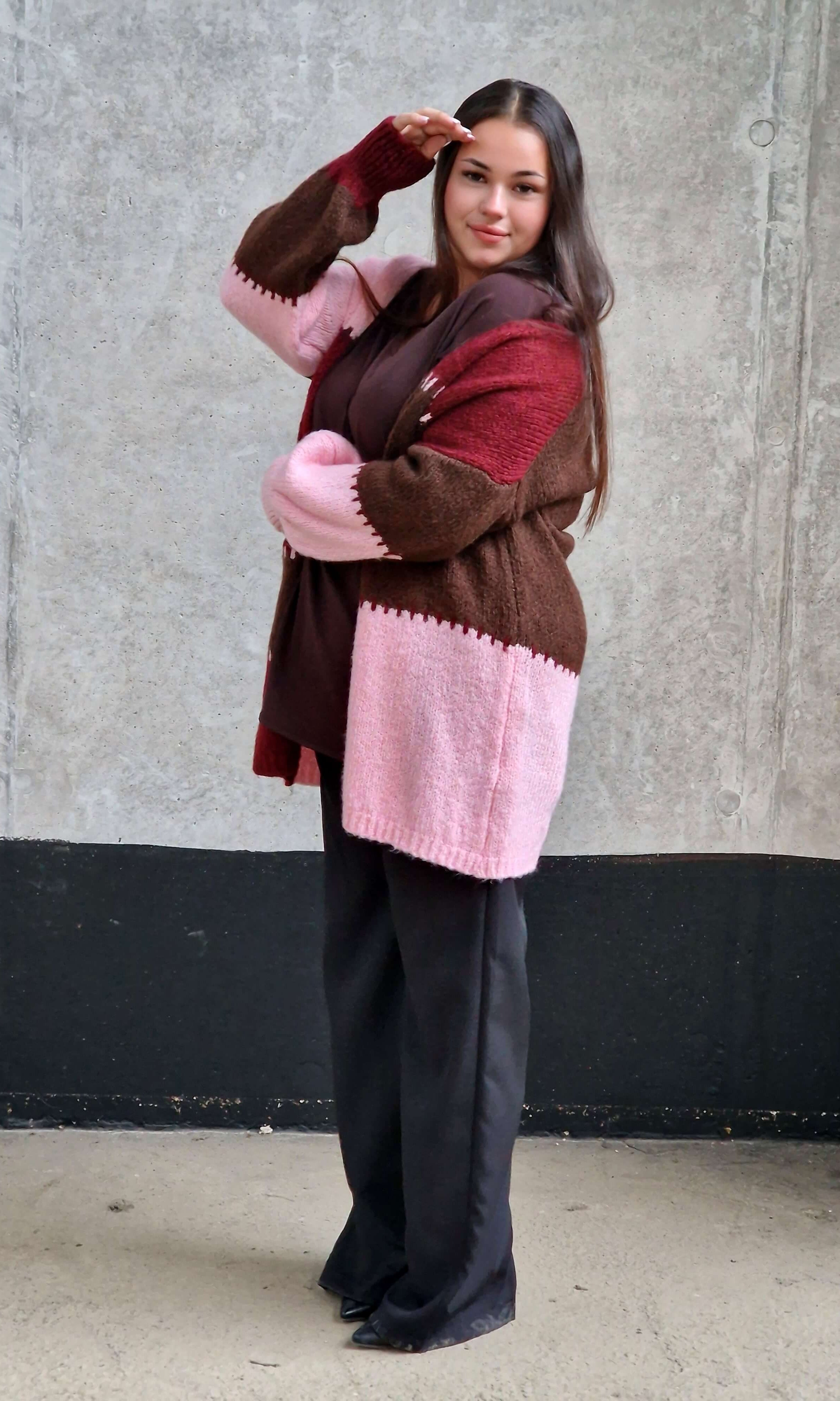 Kardigan oversize w blokowych kolorach Stylowa XL