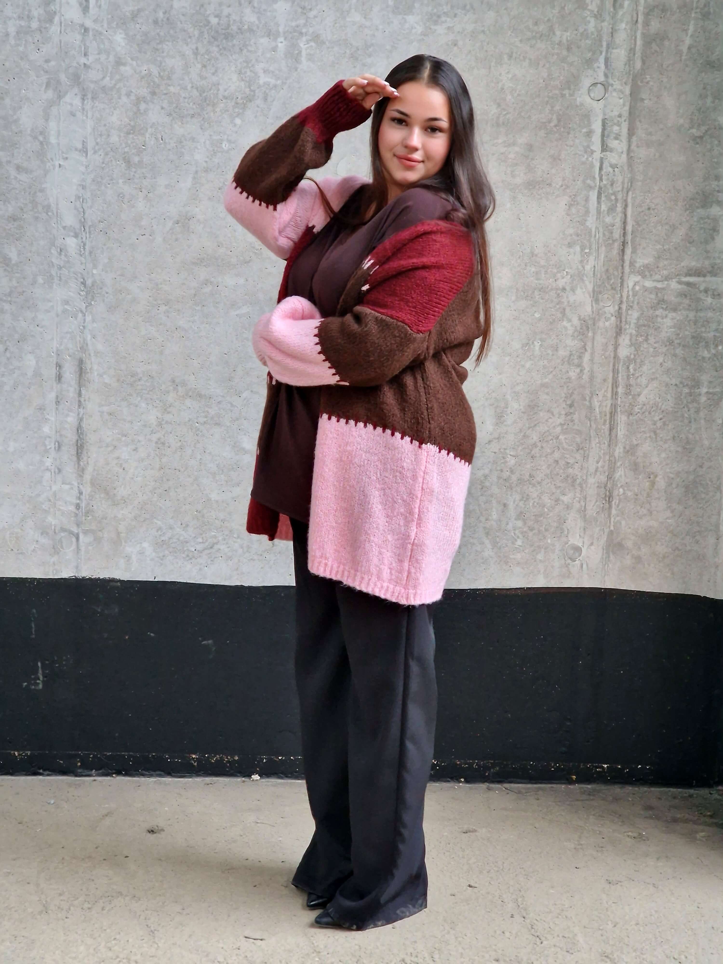 Kardigan oversize w blokowych kolorach Stylowa XL