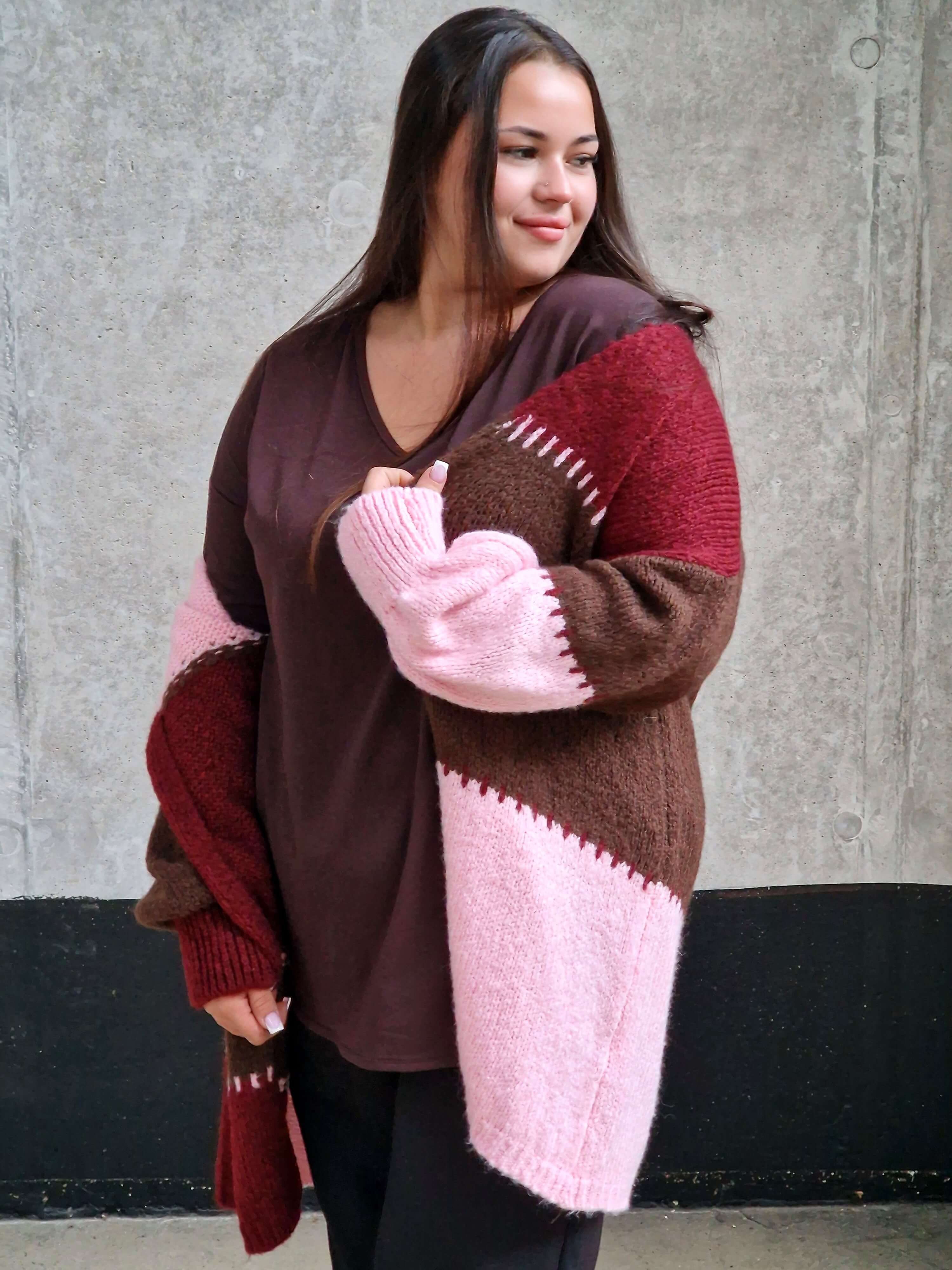 Kardigan oversize w blokowych kolorach Stylowa XL