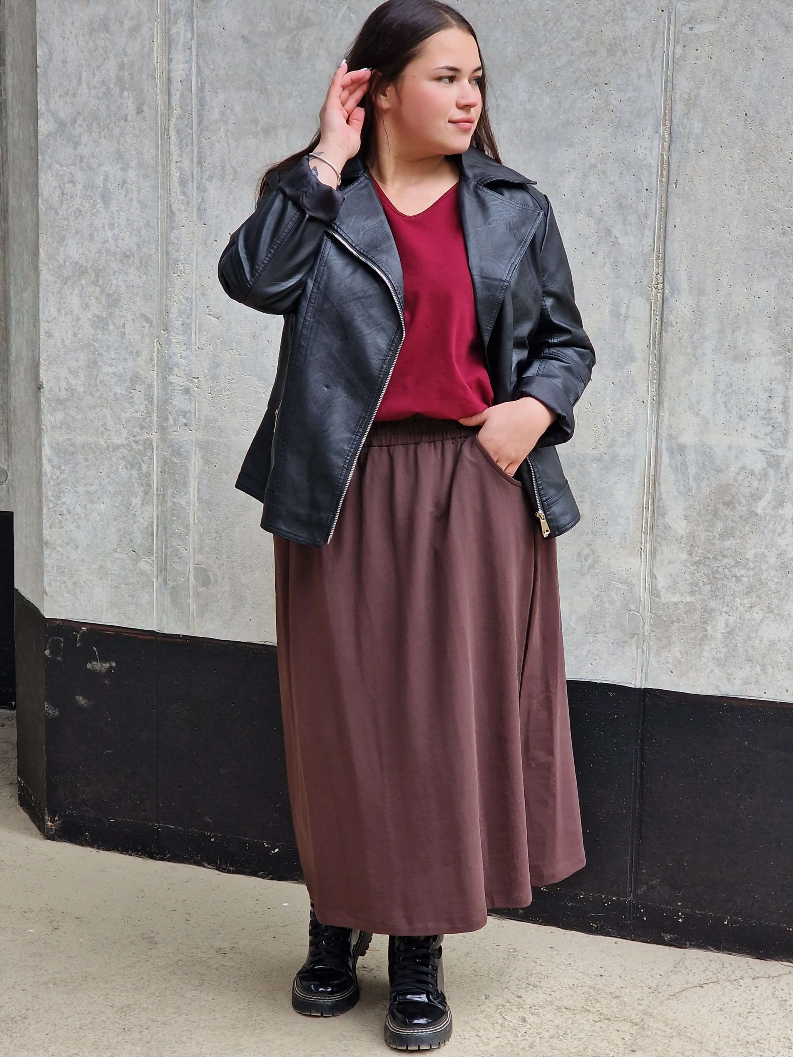 Spódnica midi plus size z kieszeniami – stylowa, wygodna i kobieca Stylowa XL