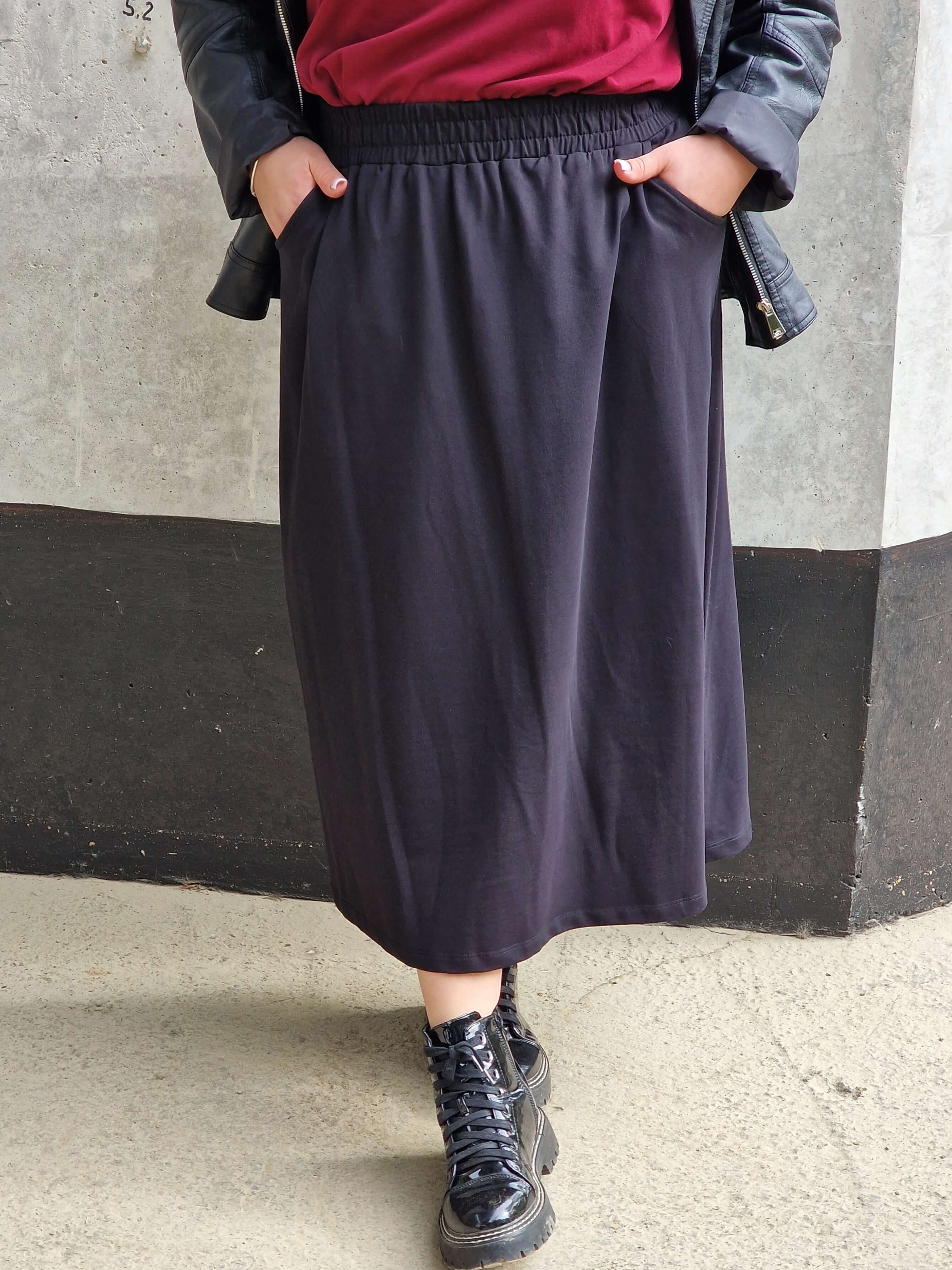 Spódnica midi plus size z kieszeniami – stylowa, wygodna i kobieca Stylowa XL