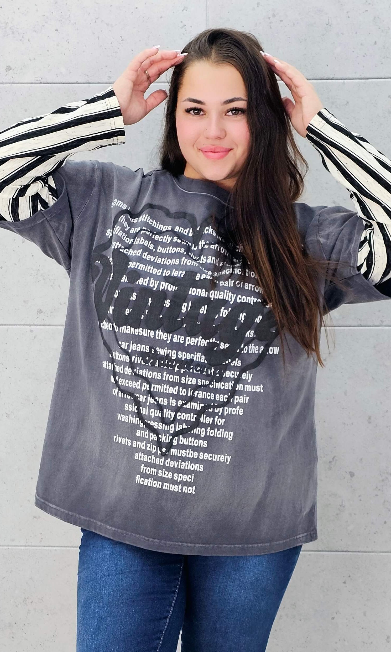 Bluza oversize z nadrukiem i zdobieniami Stylowa XL