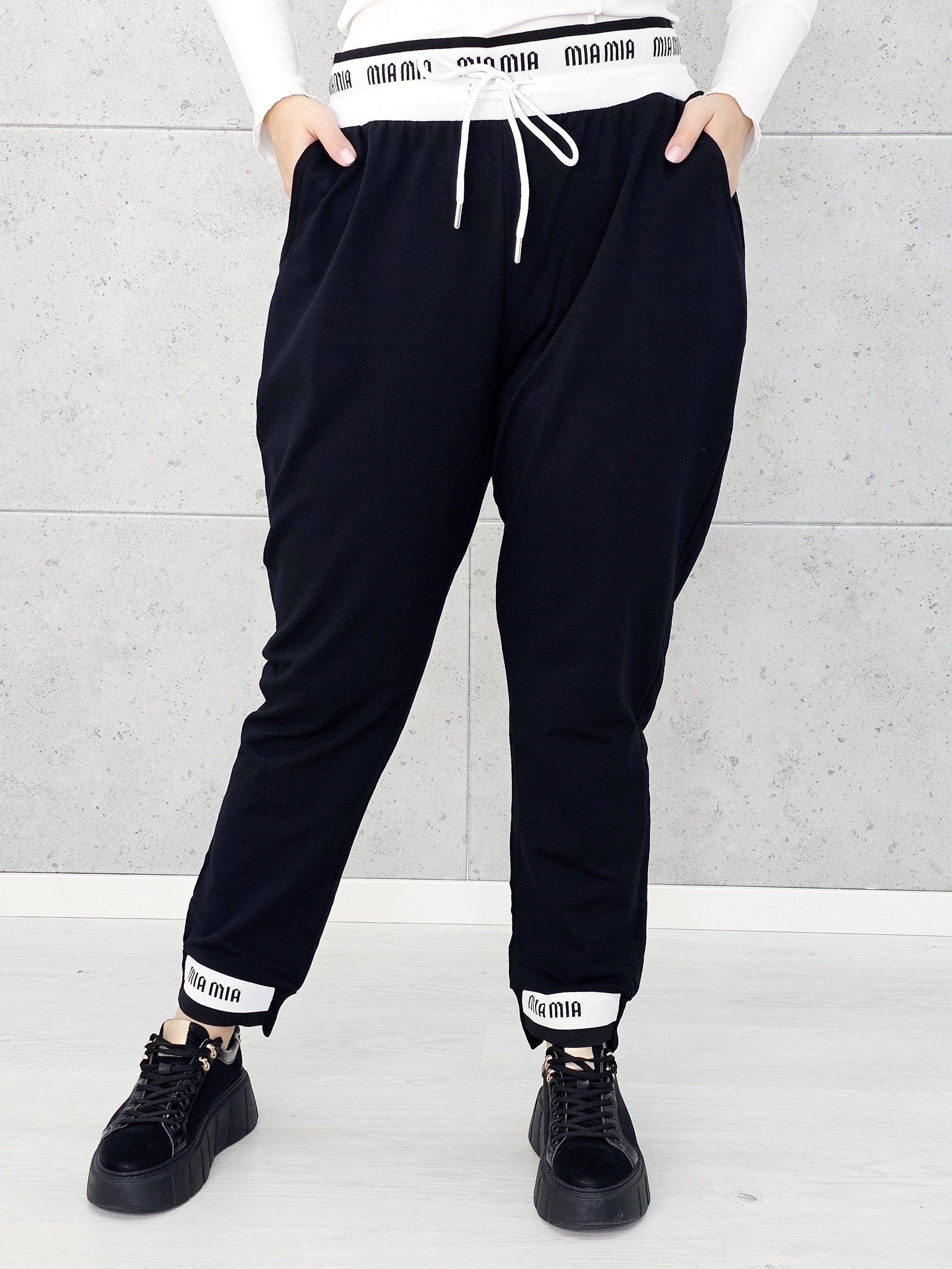 Sportowe spodnie z logowaną gumką Stylowa XL