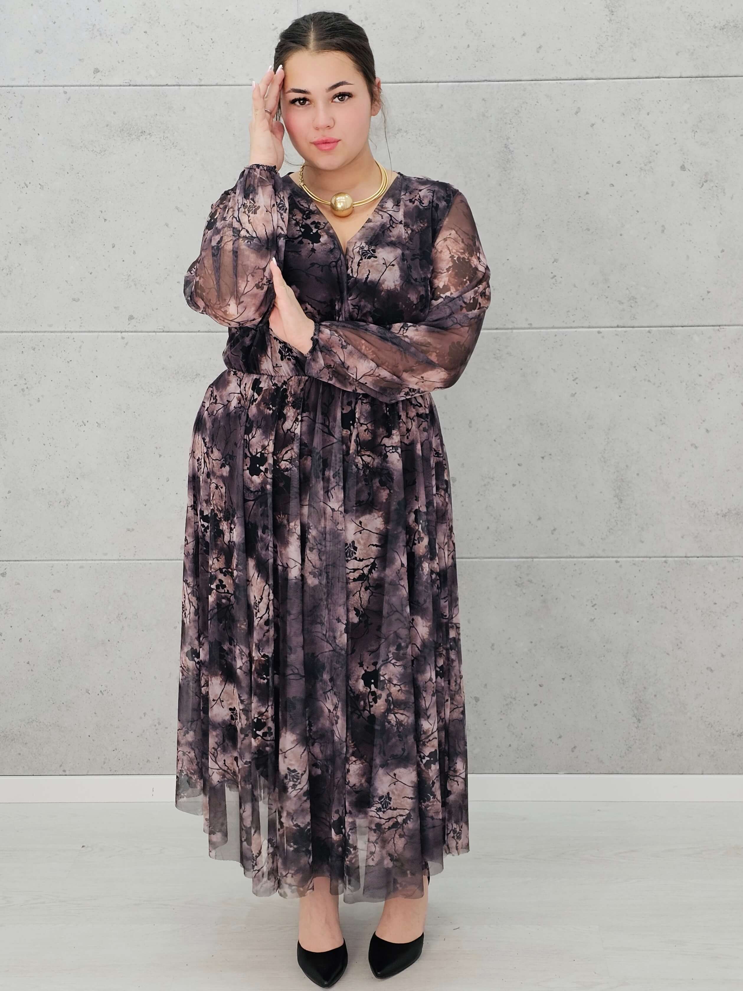 Długa sukienka plus size w print – elegancja, styl i wygoda w jednym Stylowa XL