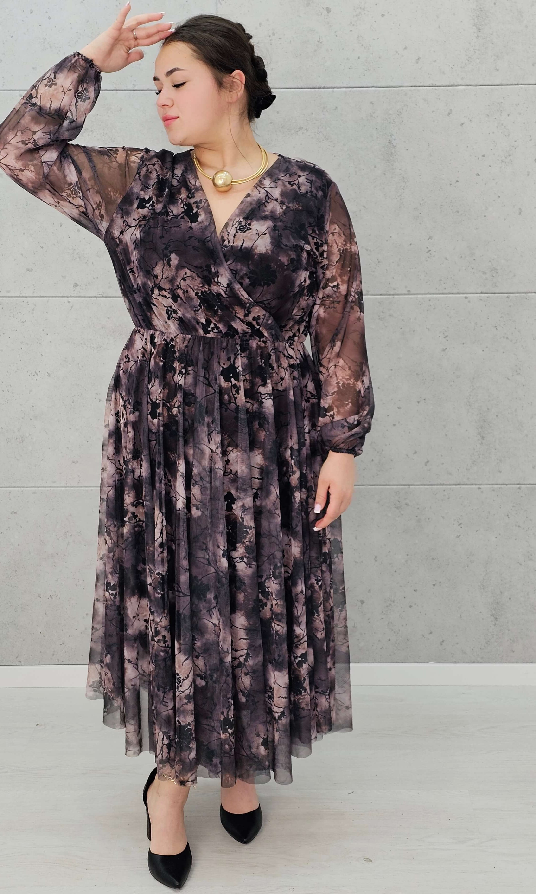 Długa sukienka plus size w print – elegancja, styl i wygoda w jednym Stylowa XL