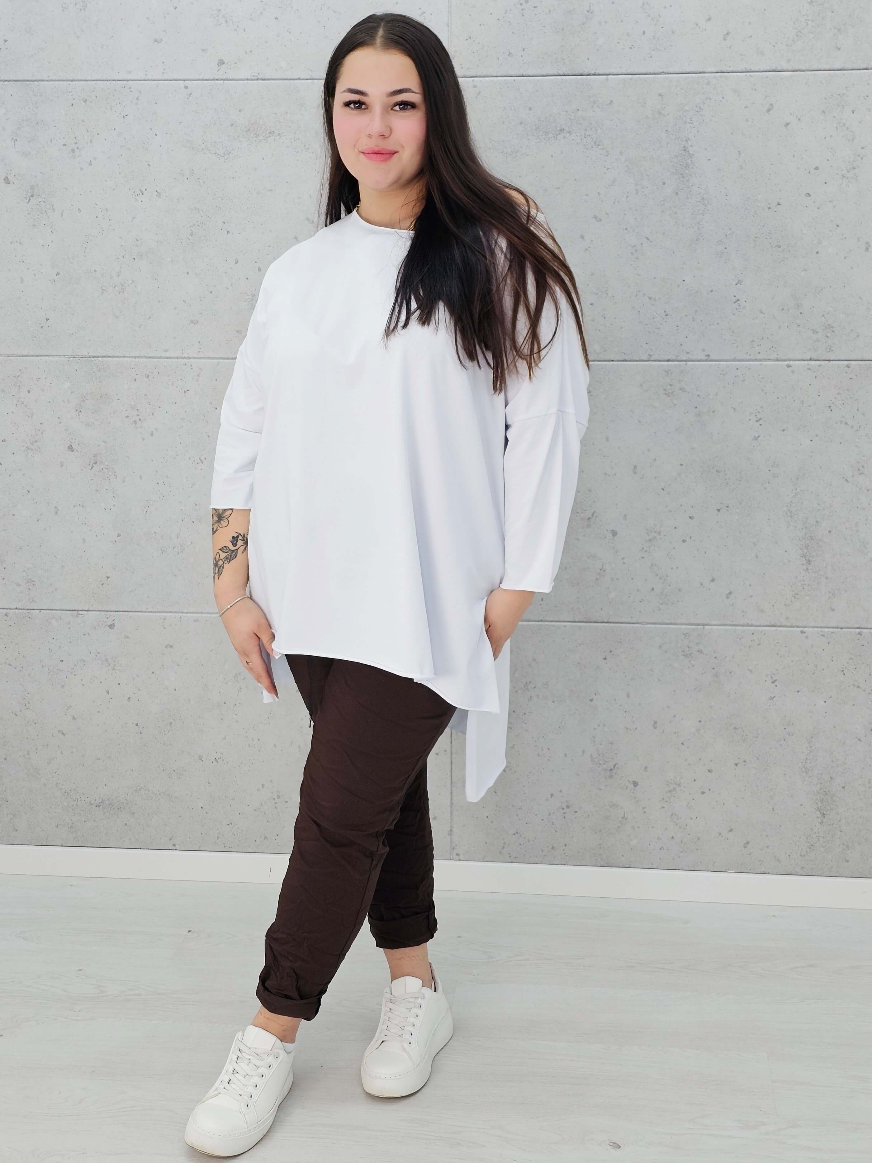 Bluzka oversize plus size – klasyka, wygoda i styl dla każdej kobiety Stylowa XL