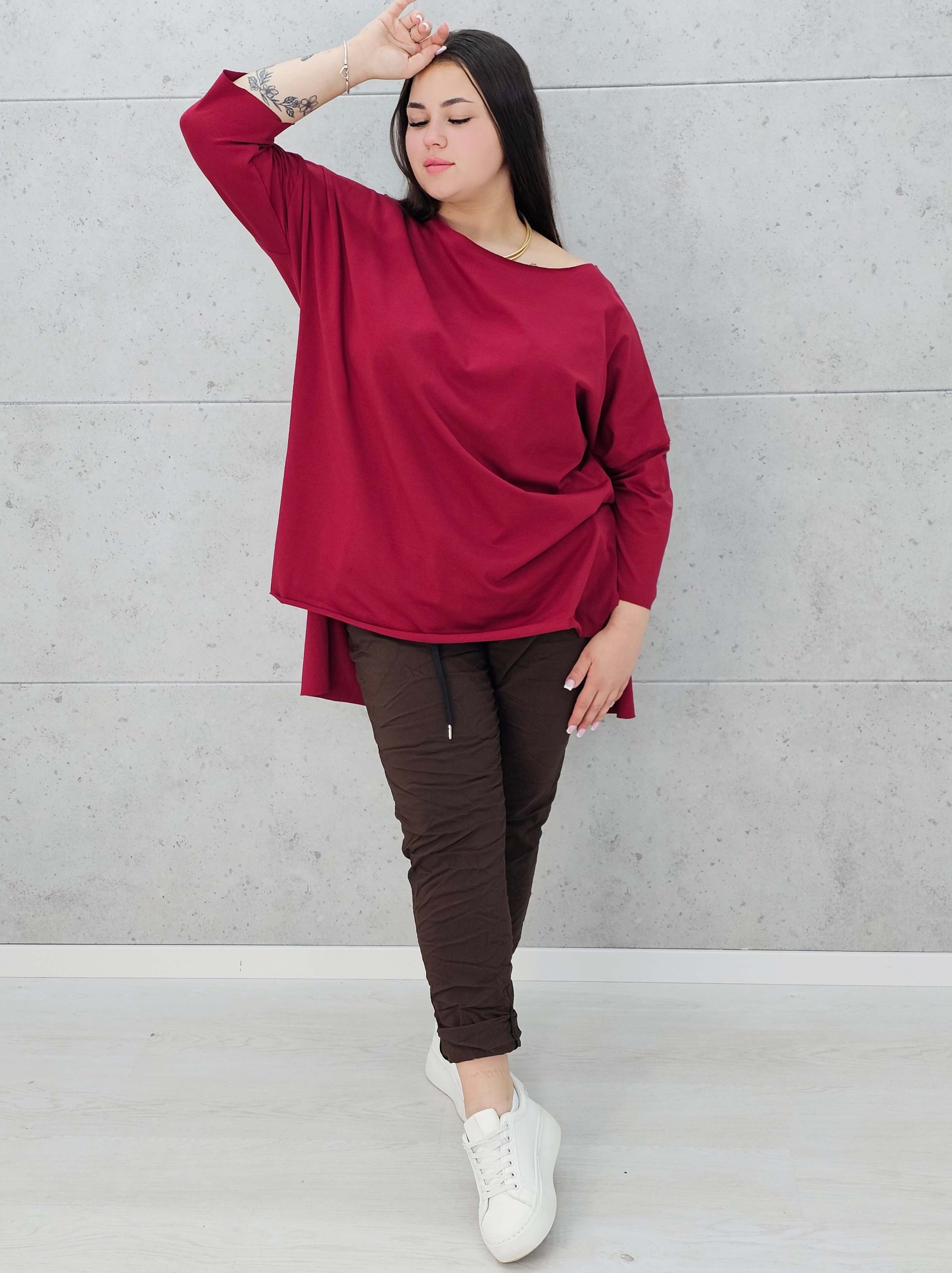 Bluzka oversize plus size – klasyka, wygoda i styl dla każdej kobiety Stylowa XL