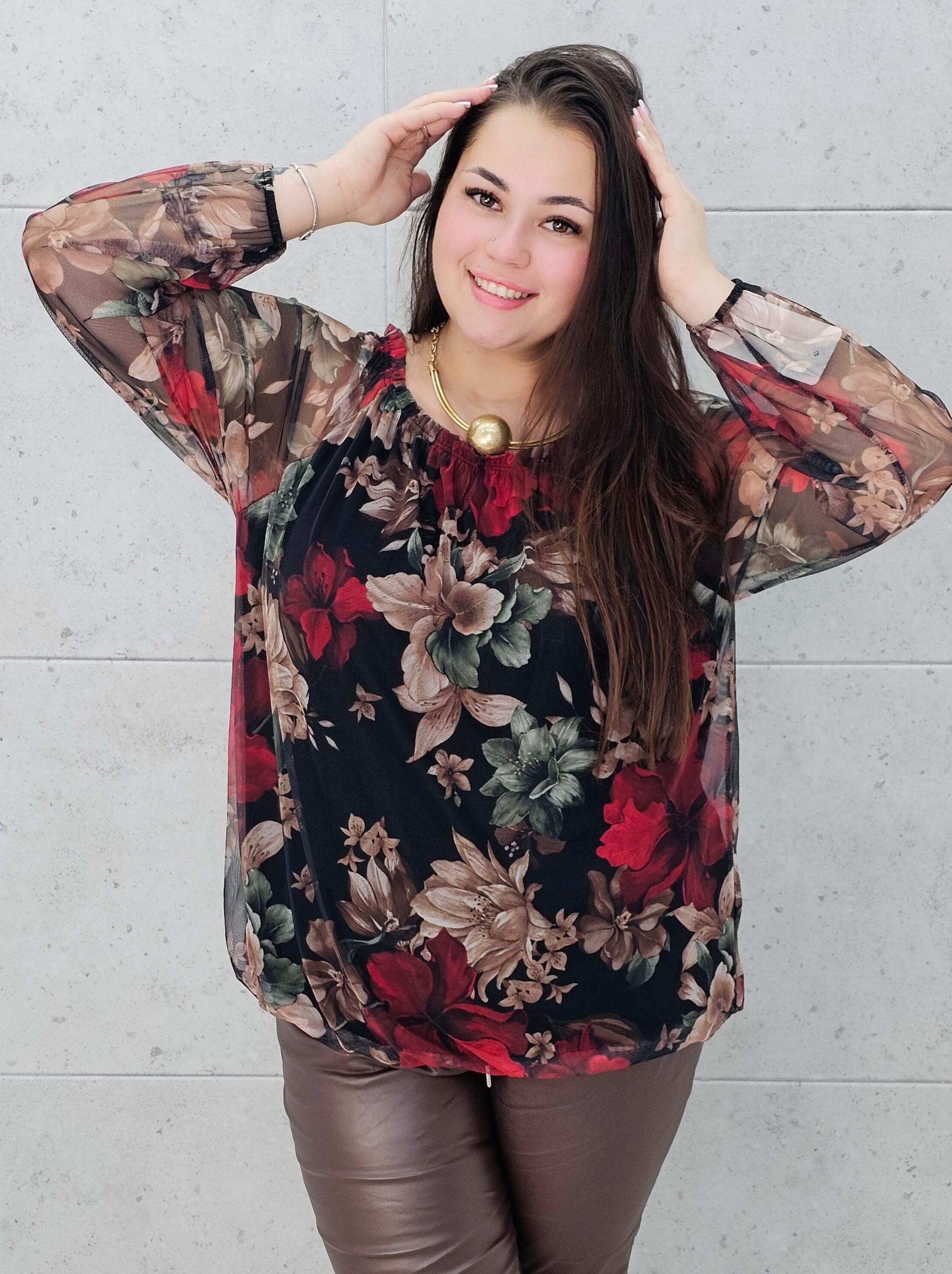Elegancka bluzka plus size w kwiaty – kobiecy szyk i wygoda w jednym Stylowa XL