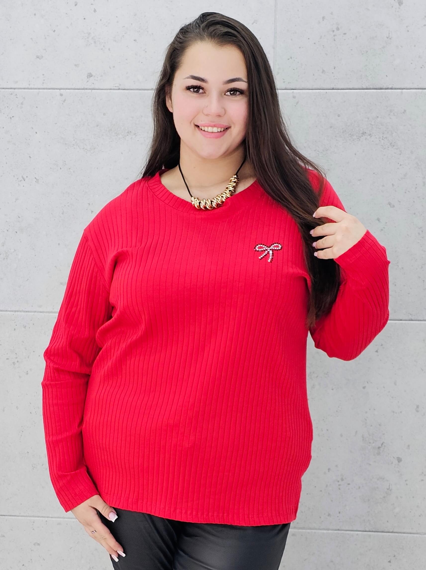 Bluzka plus size z kokardką – elegancka i wygodna propozycja dla każdej sylwetki Stylowa XL