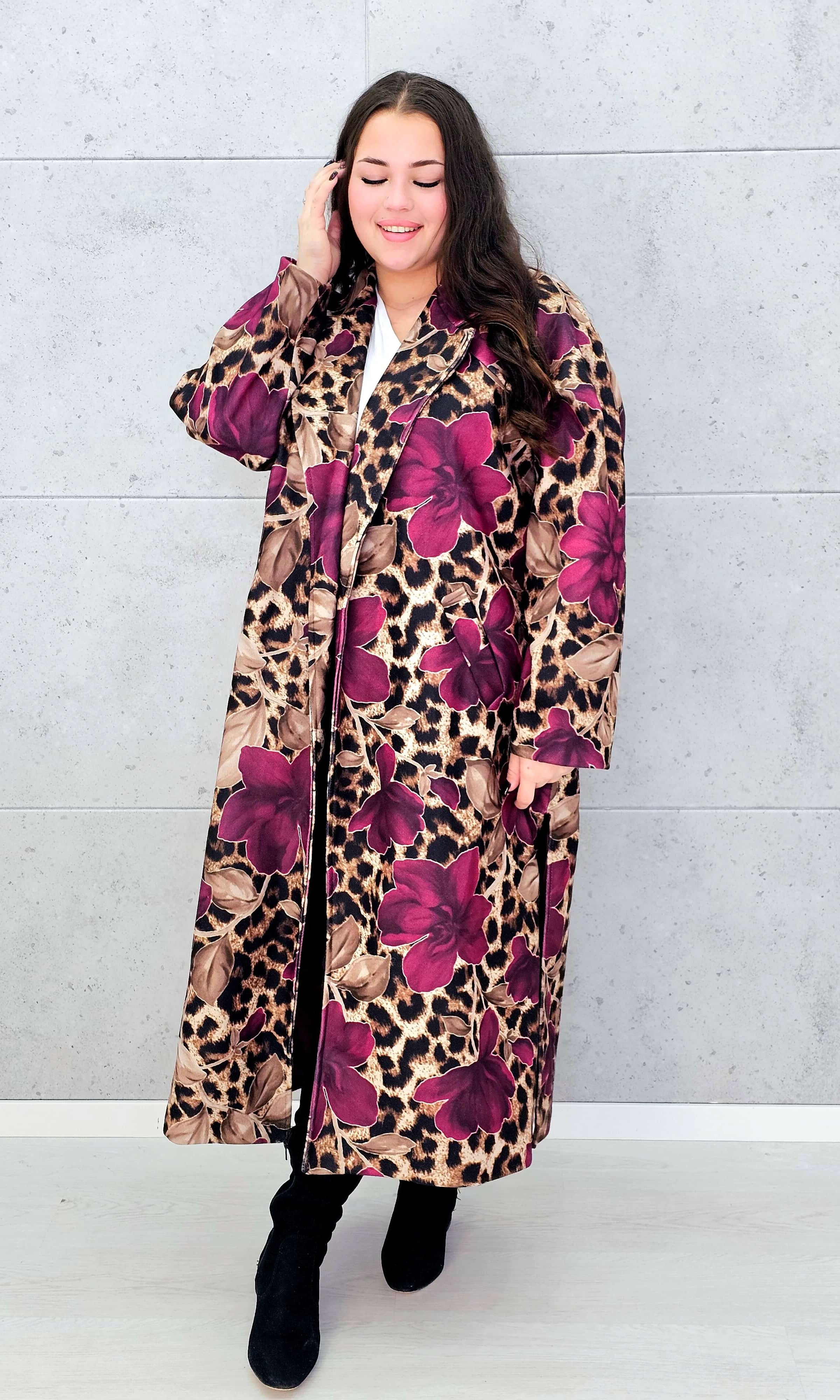 Płaszcz damski w kwiatowy wzór i panterkę Stylowa XL