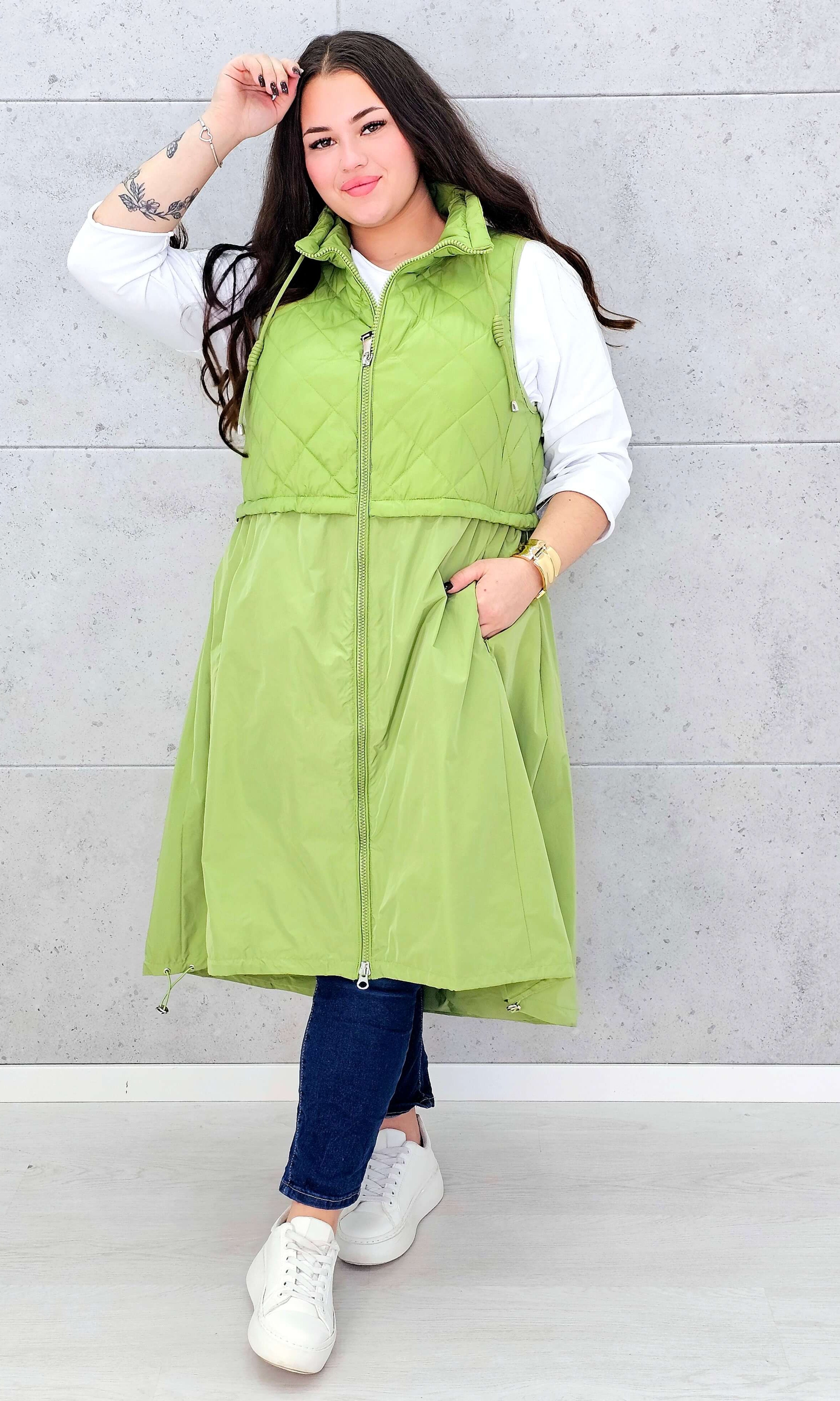 Kamizelka plus size długa z pikowaną górą – kolor i styl na chłodniejsze dni Stylowa XL