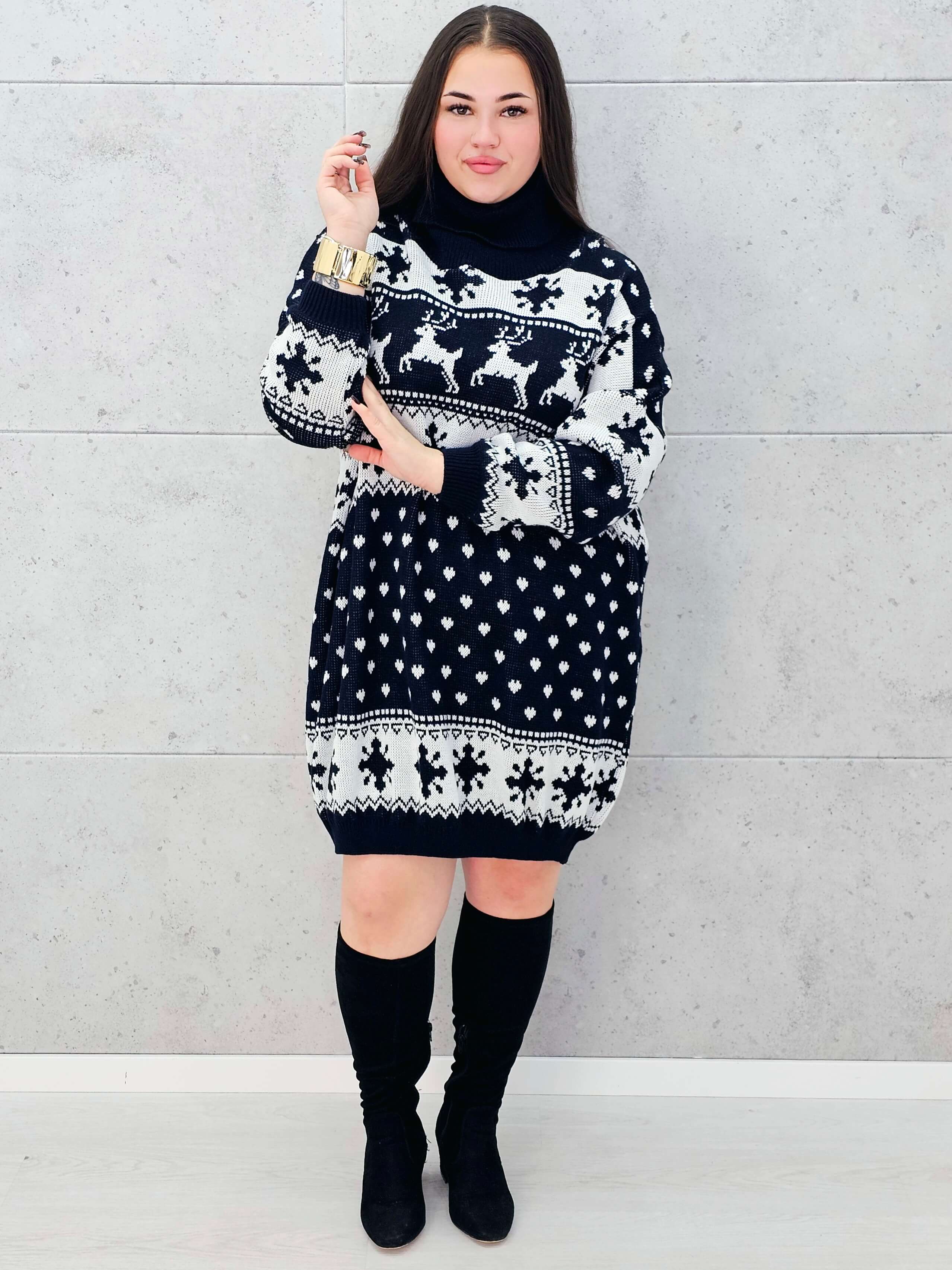 Sukienka swetrowa z golfem – zimowa sukienka plus size w renifery i śnieżynki Stylowa XL