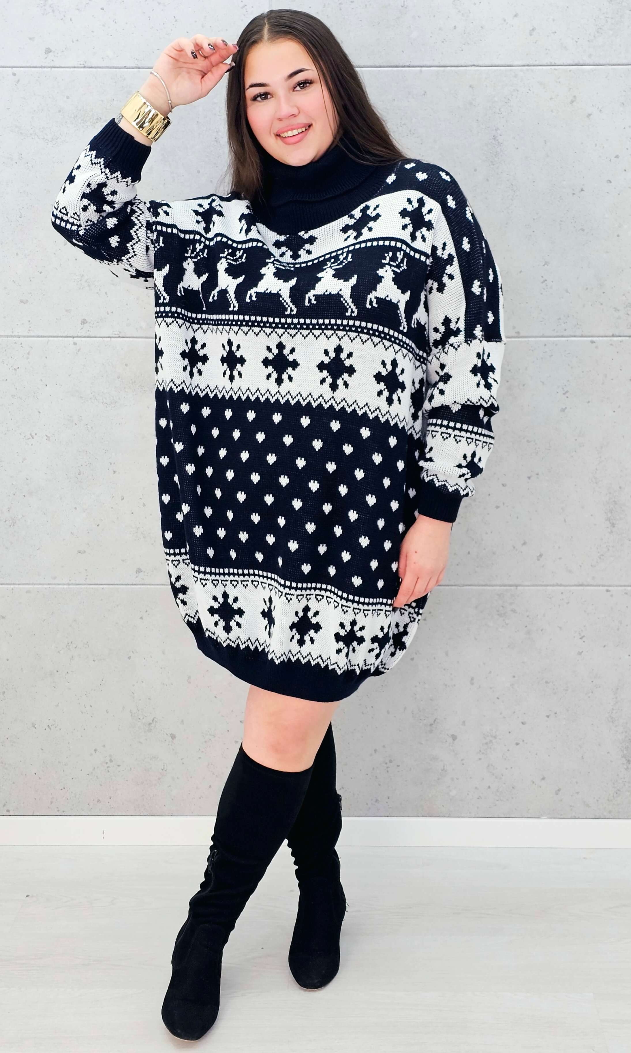 Sukienka swetrowa z golfem – zimowa sukienka plus size w renifery i śnieżynki Stylowa XL