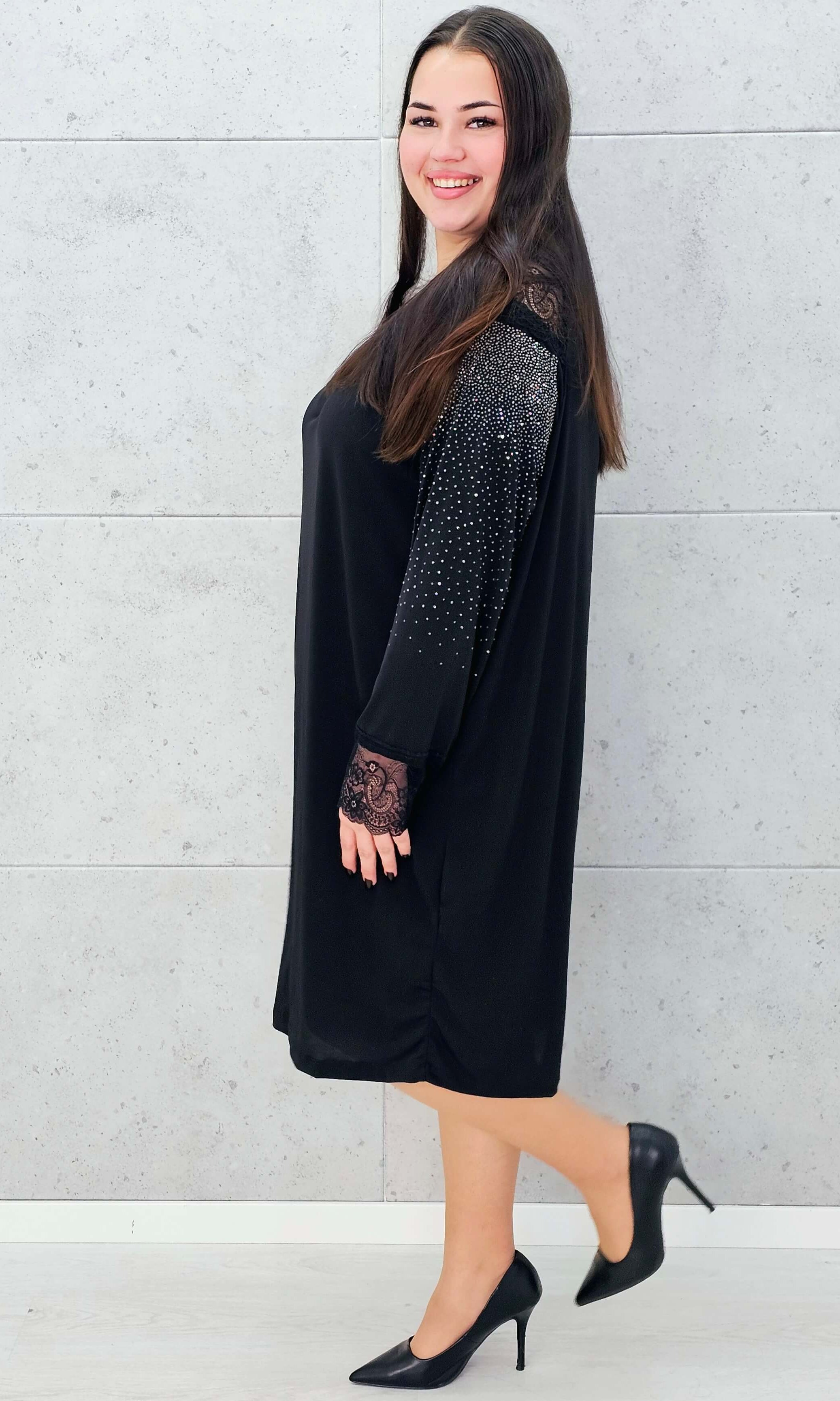 Sukienka z koronką i cyrkoniami – elegancka sukienka plus size Stylowa XL