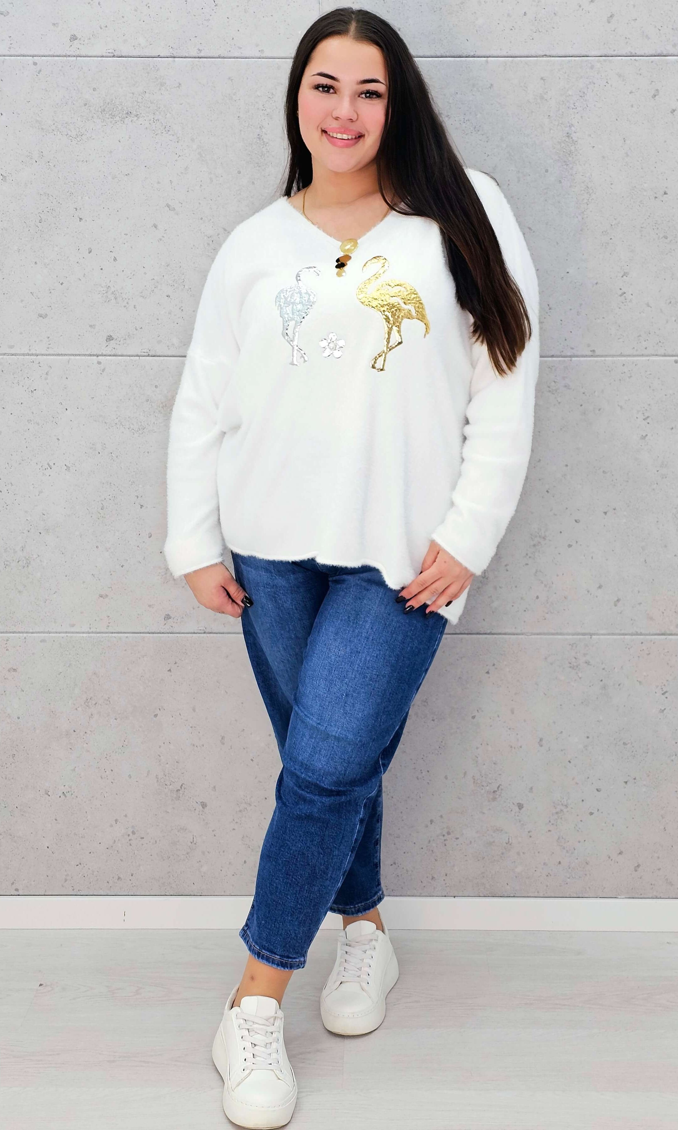 Sweter z flamingami Livans – miękki puszek plus size Stylowa XL