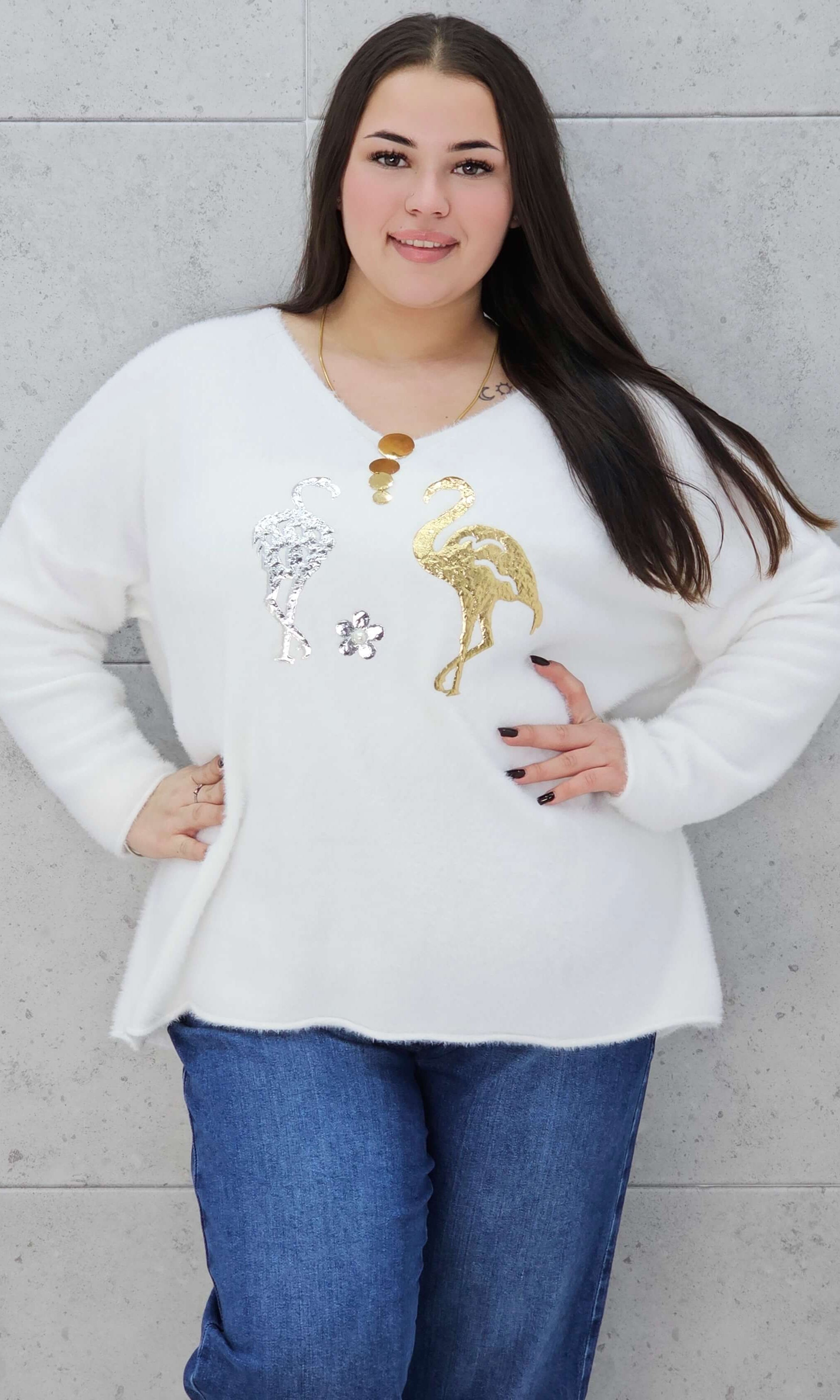 Sweter z flamingami Livans – miękki puszek plus size Stylowa XL