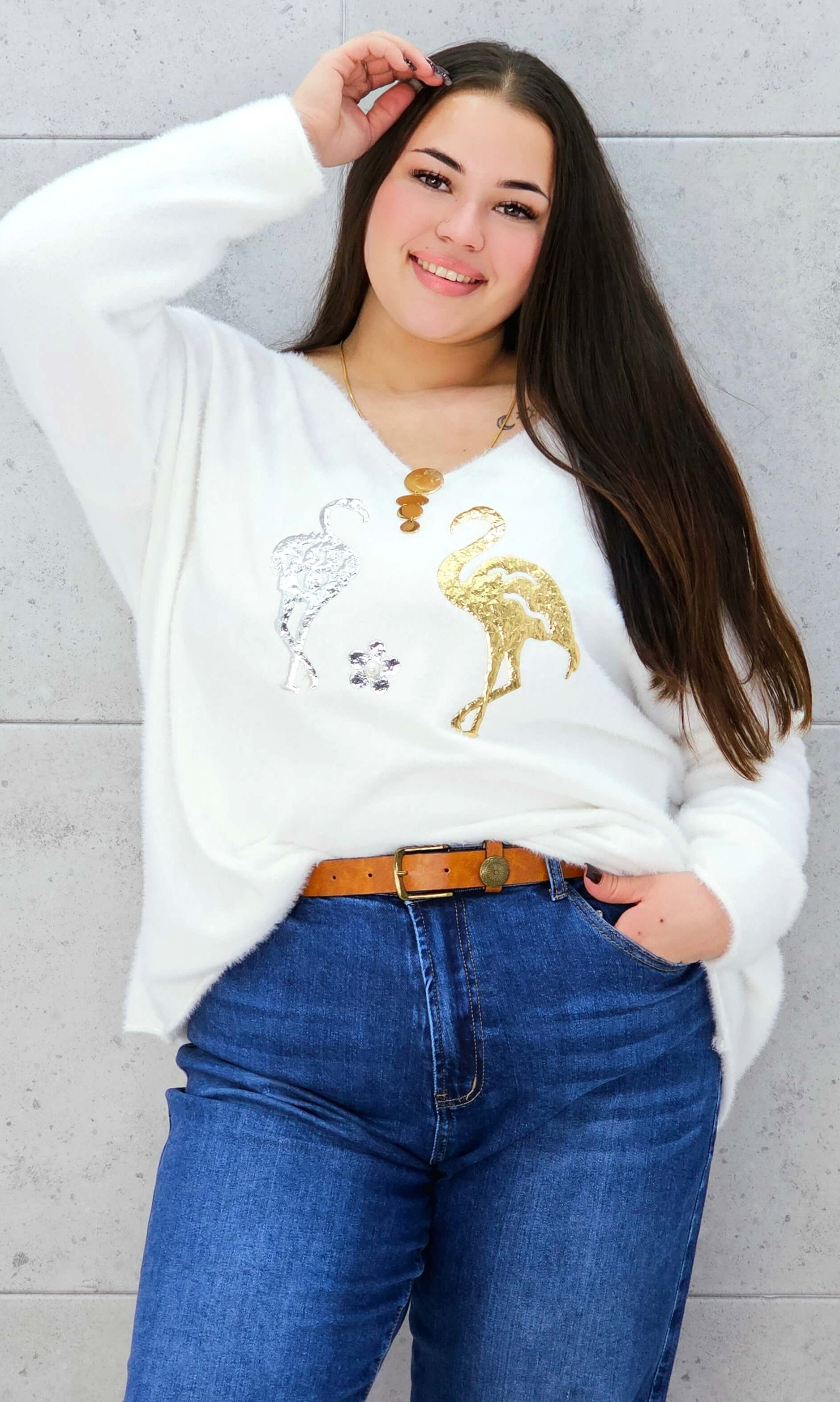 Sweter z flamingami Livans – miękki puszek plus size Stylowa XL