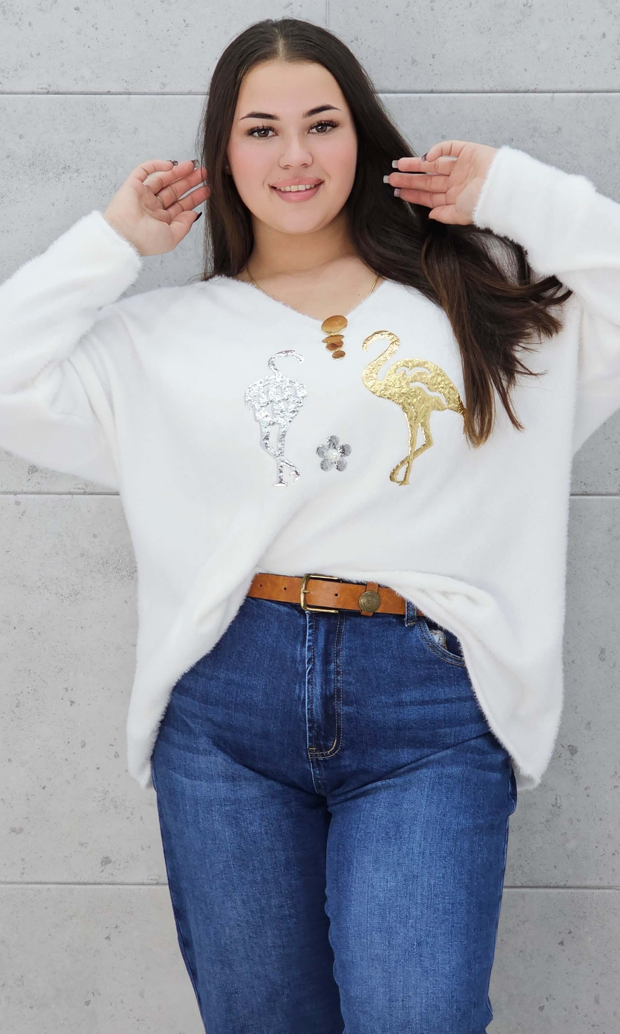 Sweter z flamingami Livans – miękki puszek plus size Stylowa XL