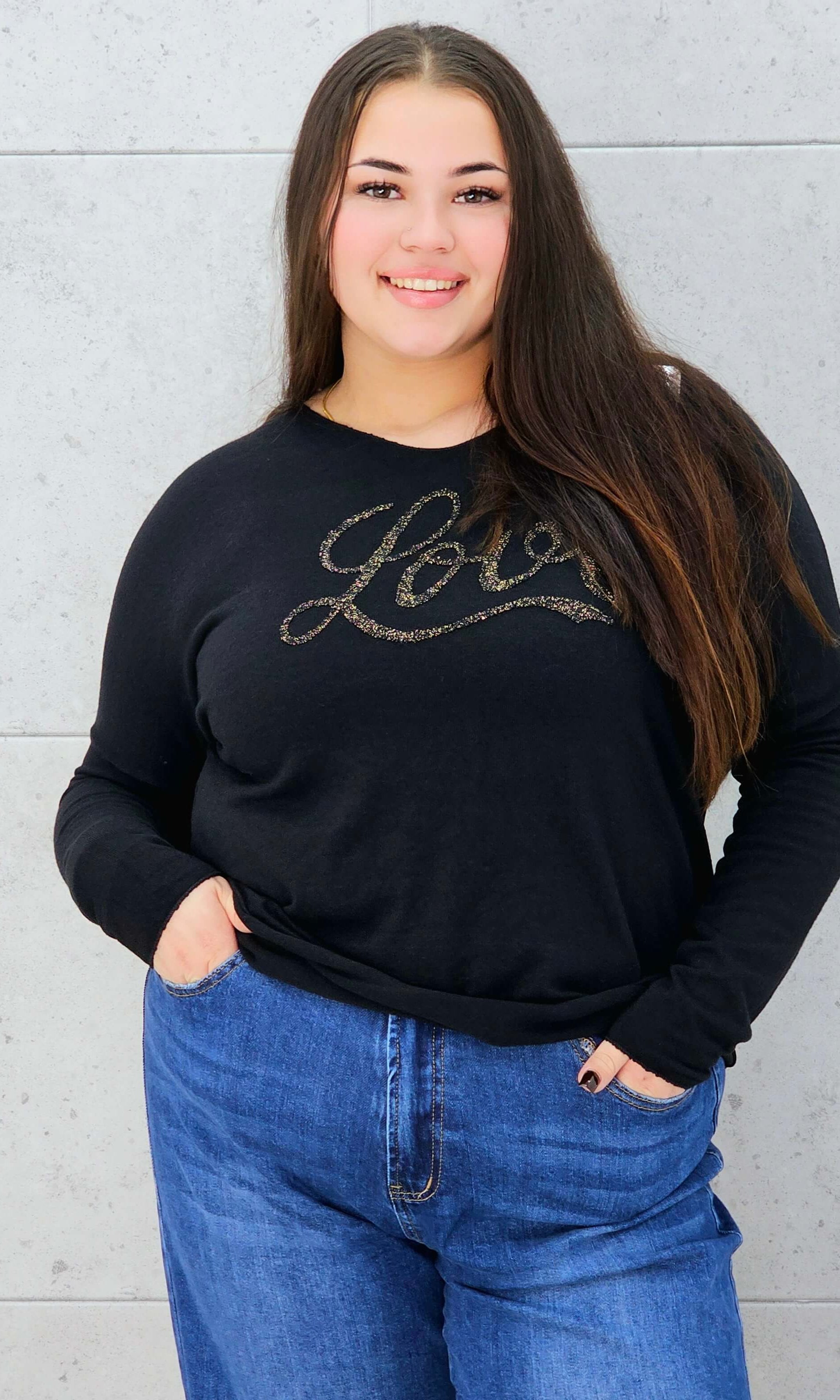 Sweter z Dekoltem w Serek i Napisem "Love" Stylowa XL