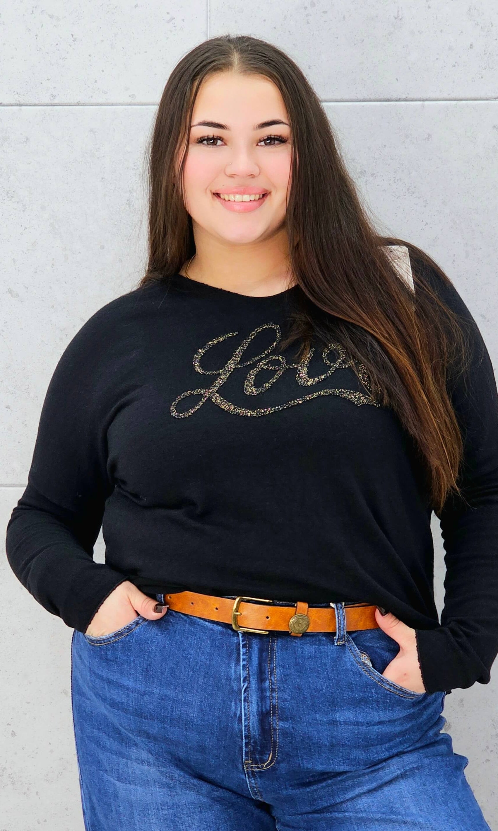 Sweter z Dekoltem w Serek i Napisem "Love" Stylowa XL