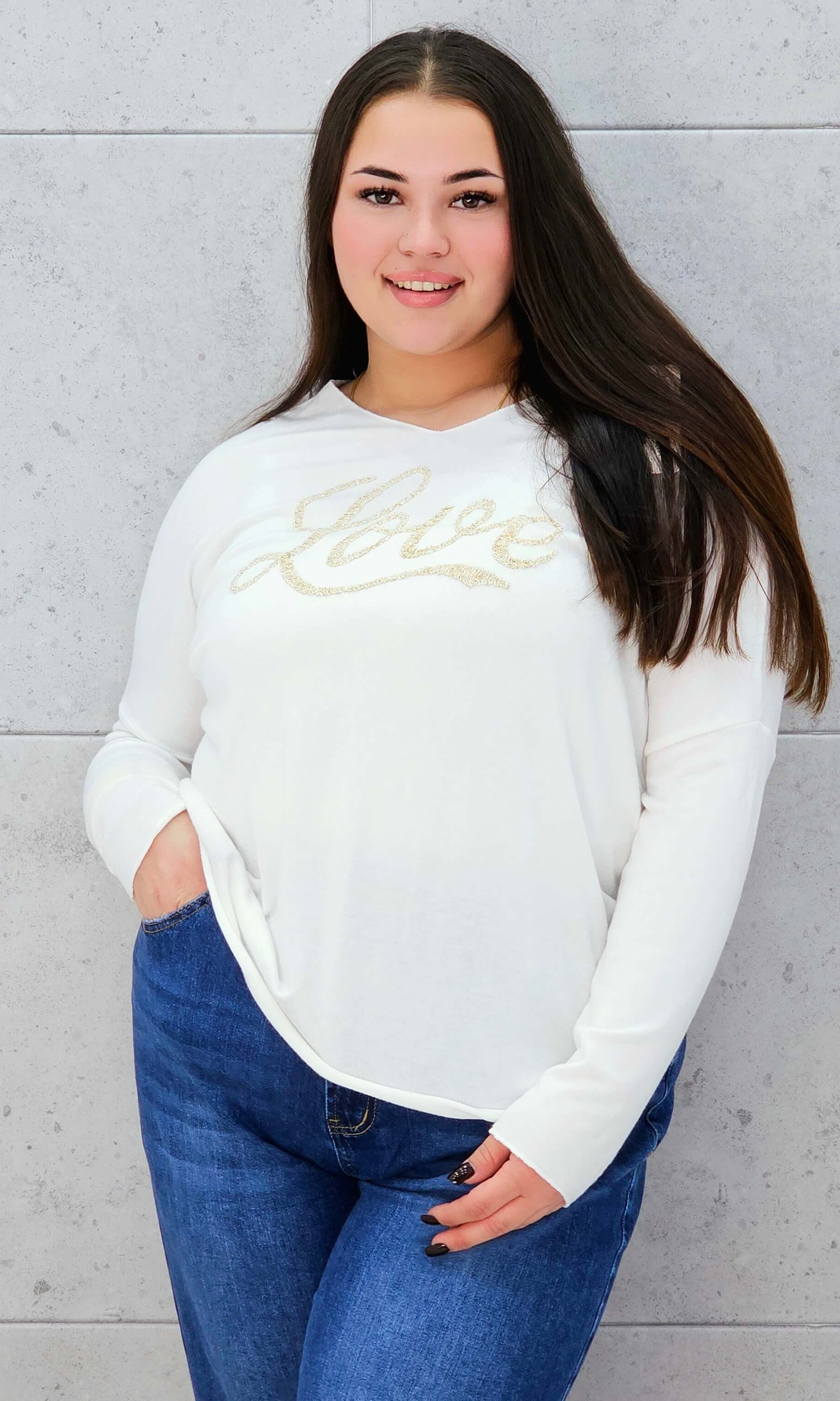 Sweter z Dekoltem w Serek i Napisem "Love" Stylowa XL