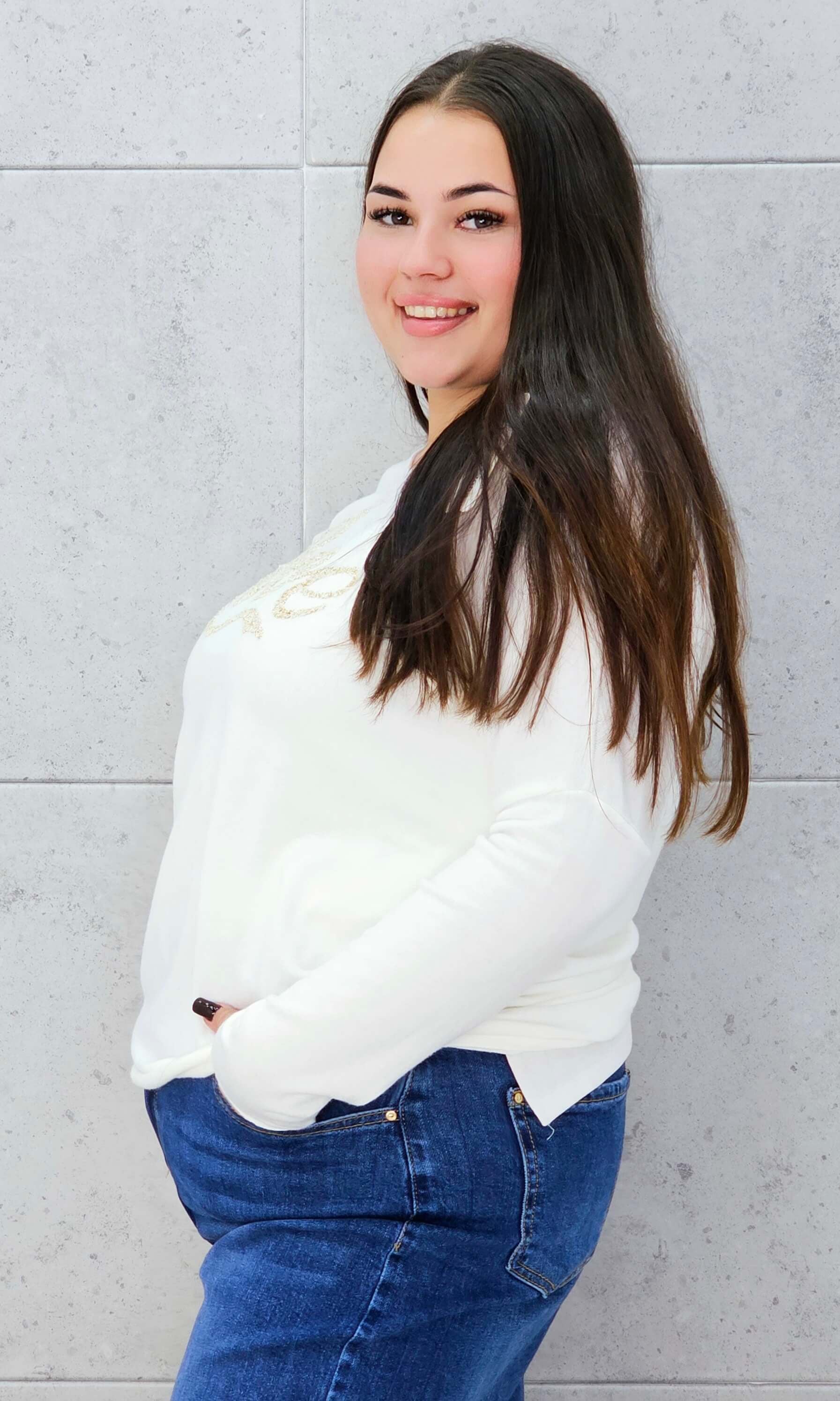 Sweter z Dekoltem w Serek i Napisem "Love" Stylowa XL