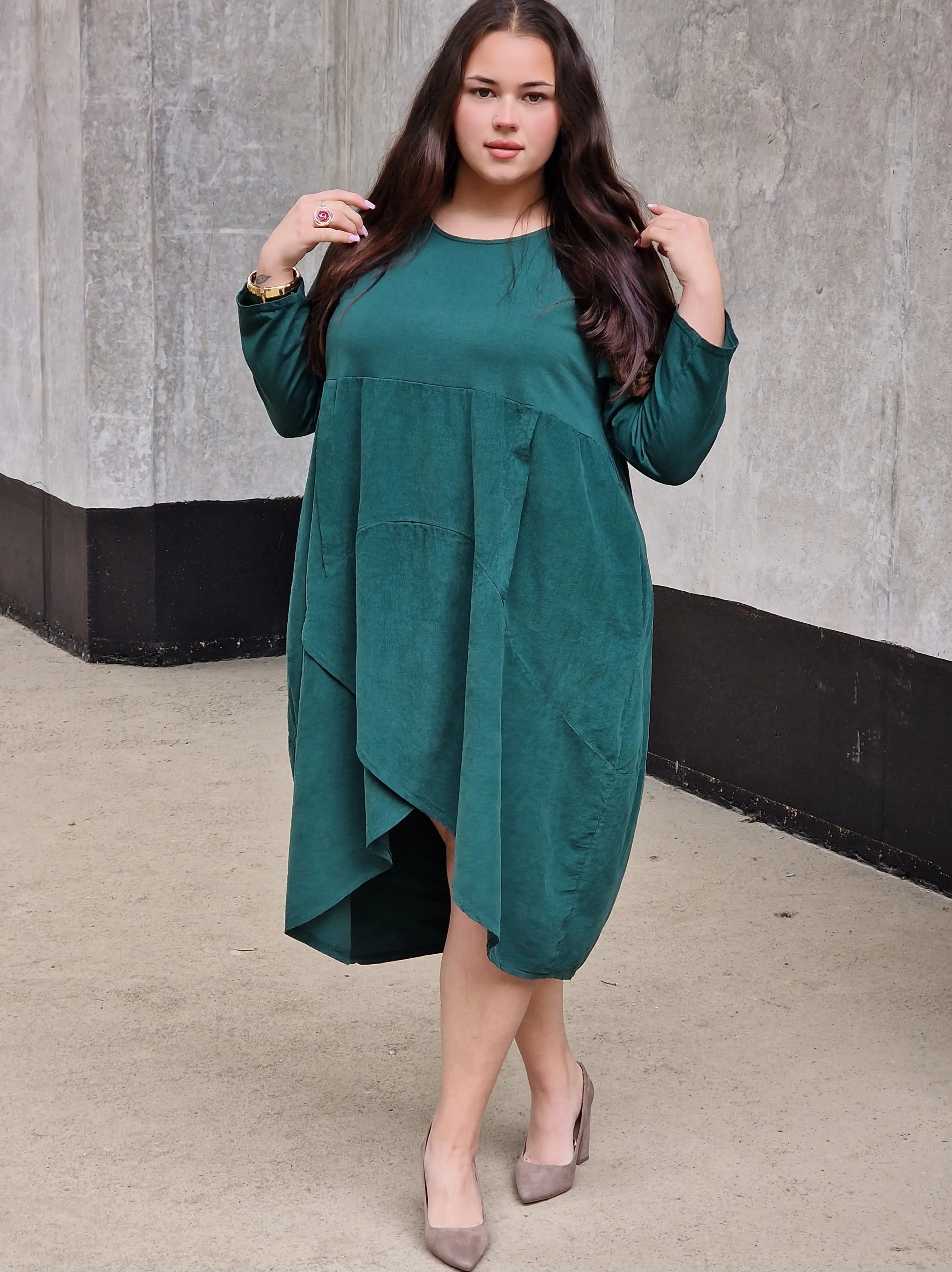 Asymetryczna sukienka z kieszenią Stylowa XL