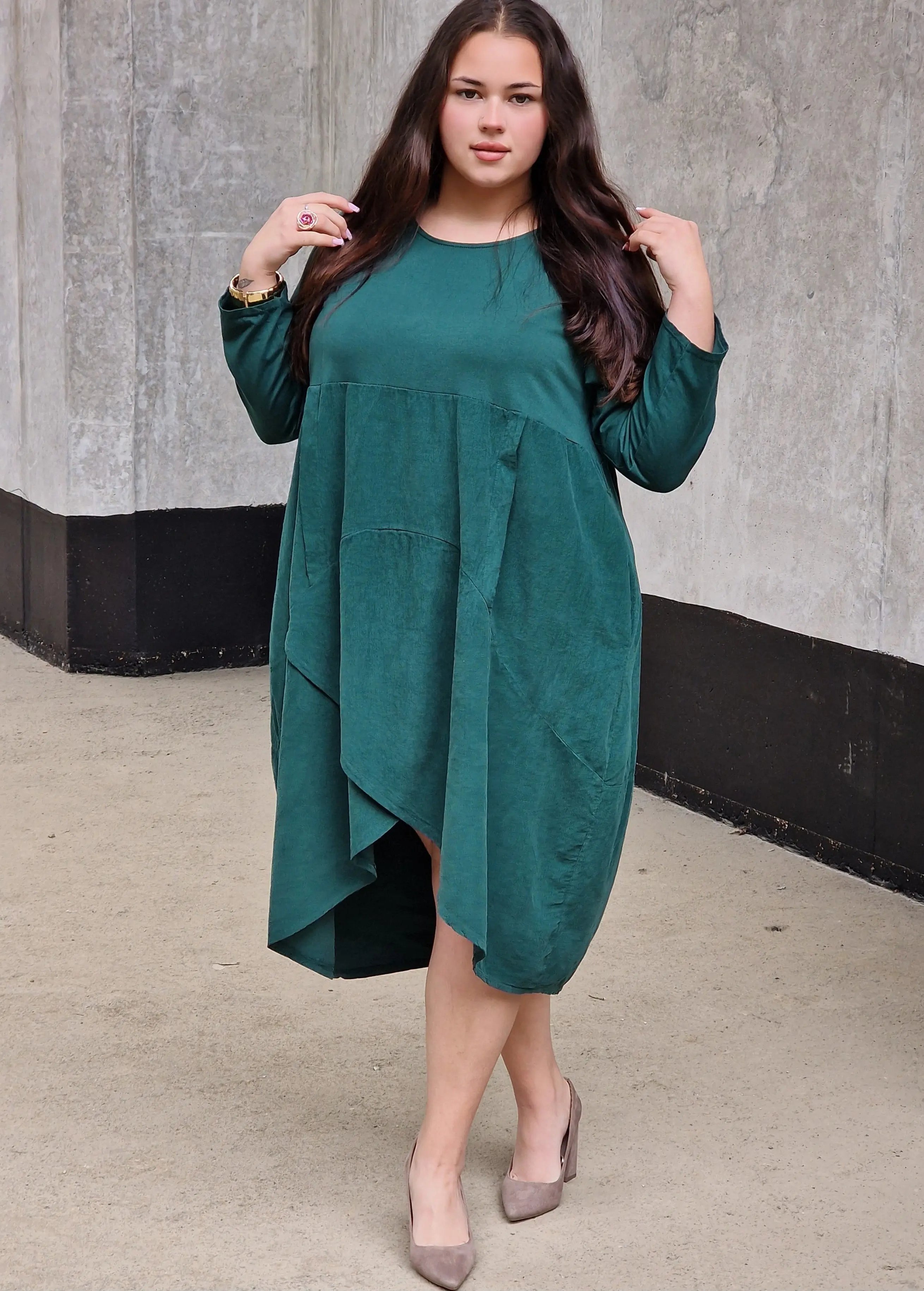 Asymetryczna sukienka z kieszenią Stylowa XL