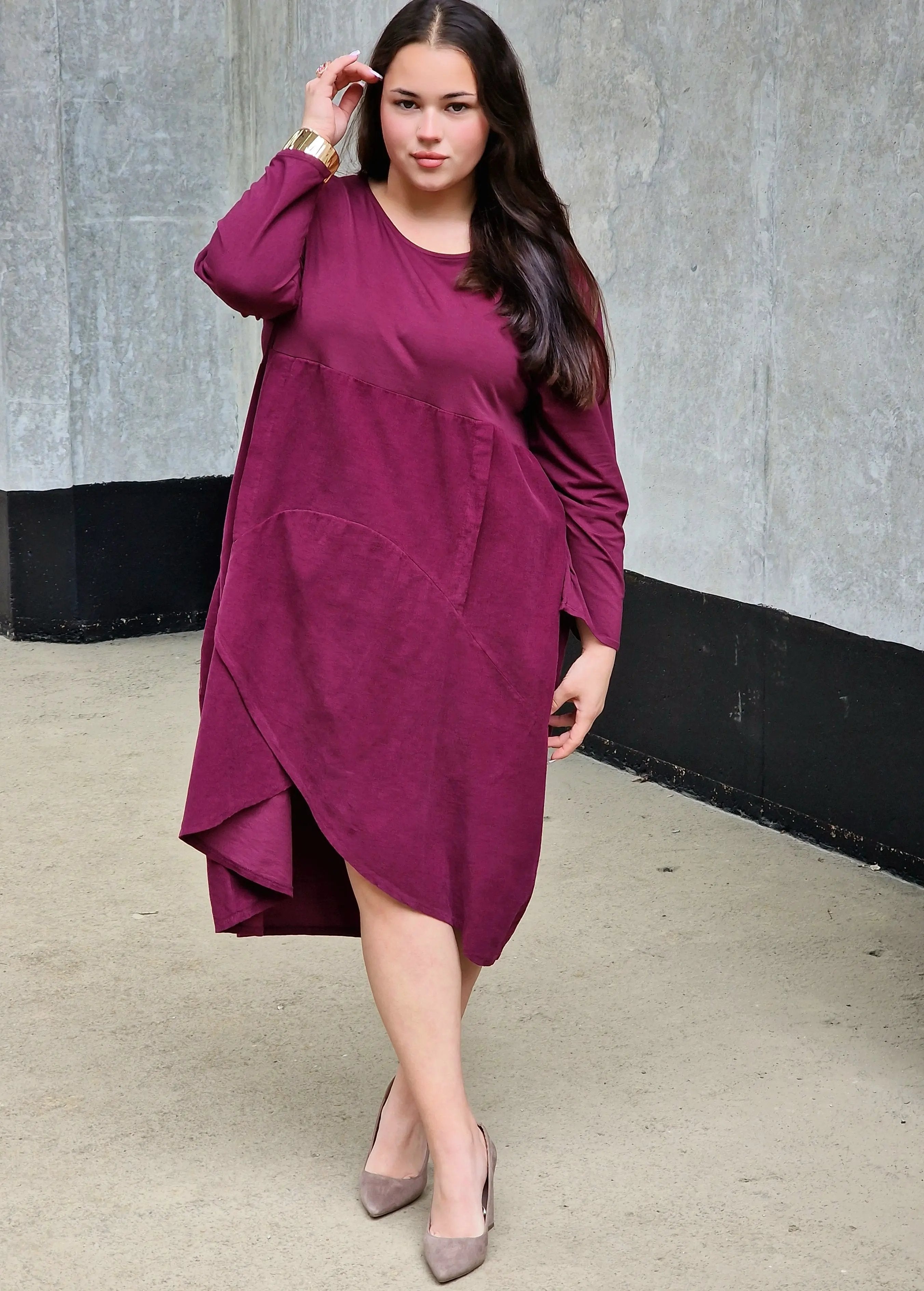 Asymetryczna sukienka z kieszenią Stylowa XL