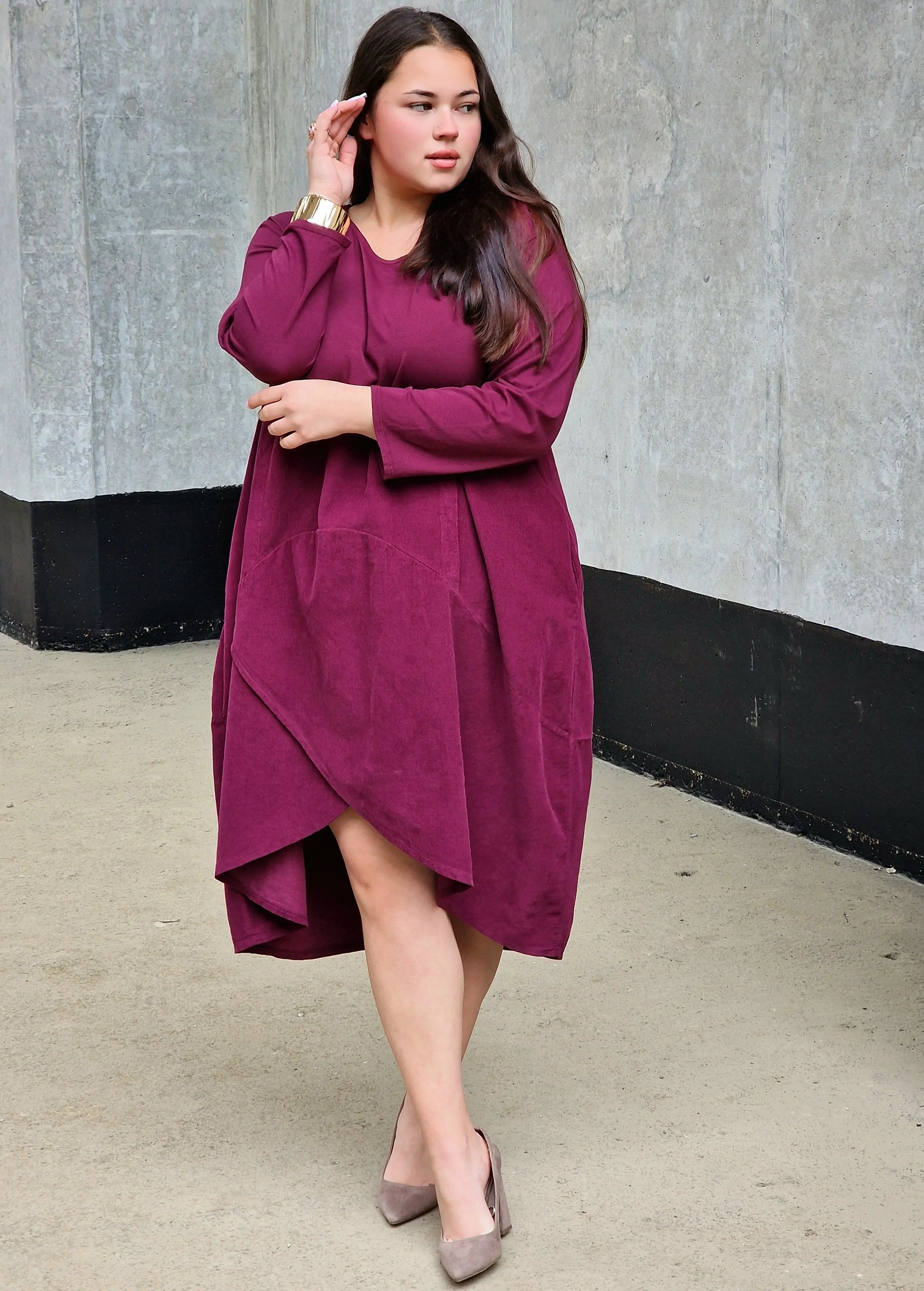 Asymetryczna sukienka z kieszenią Stylowa XL