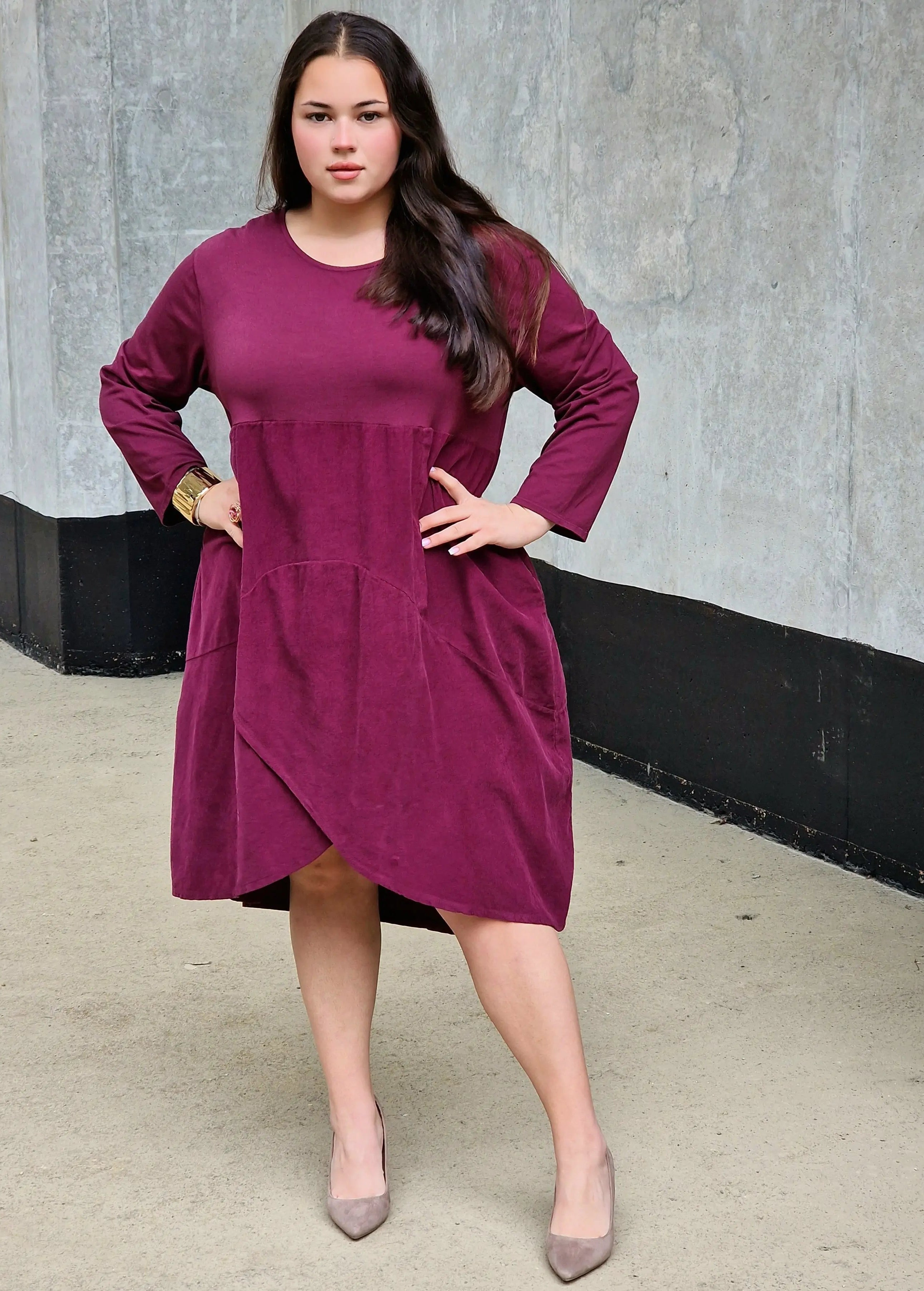 Asymetryczna sukienka z kieszenią Stylowa XL