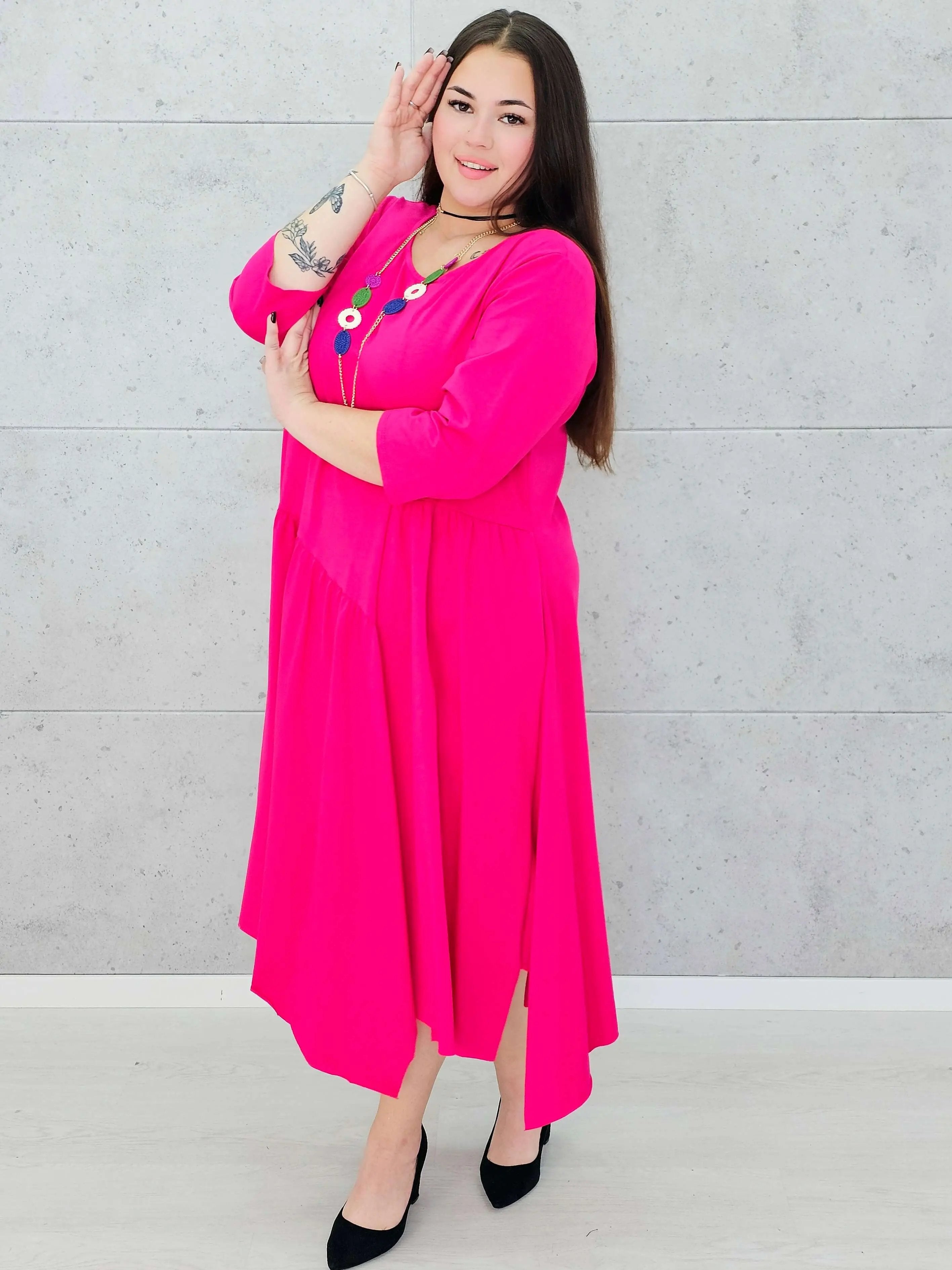 Asymetryczna sukienka z miękkiej dzianiny– moda dla kobiet plus size Stylowa XL