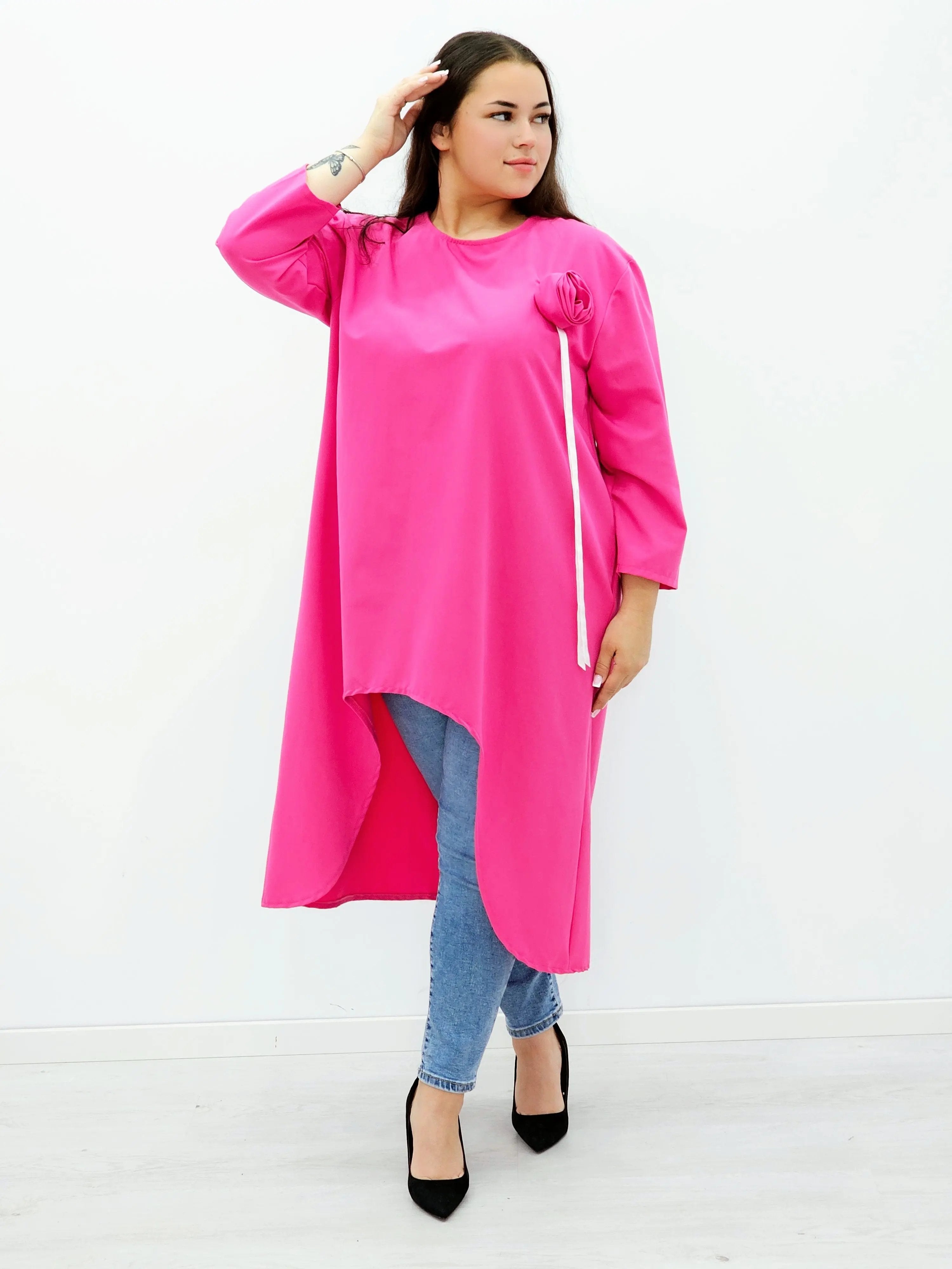 Asymetryczna tunika z kwiatową aplikacją Stylowa XL