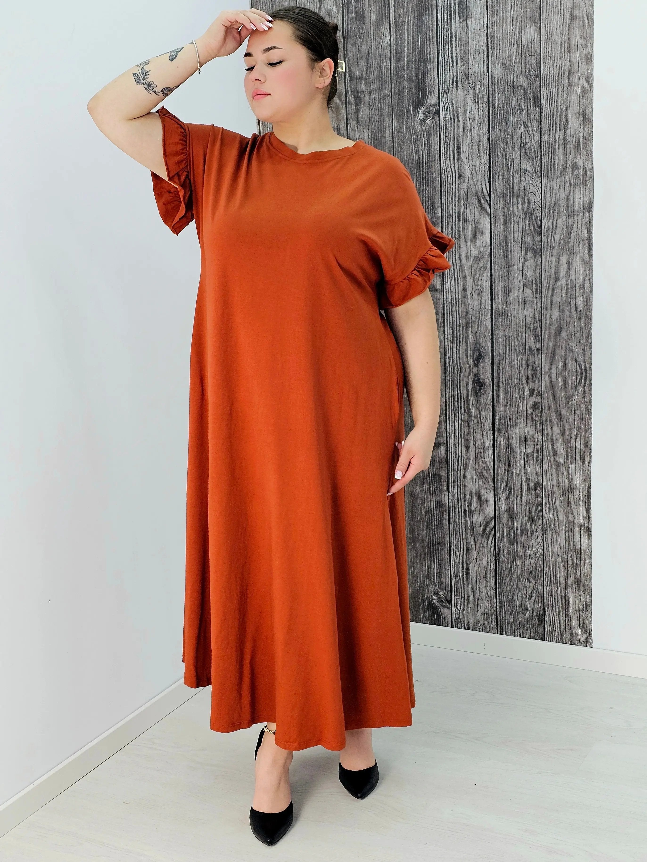 Bawełniana sukienka maxi z falbankami Stylowa XL