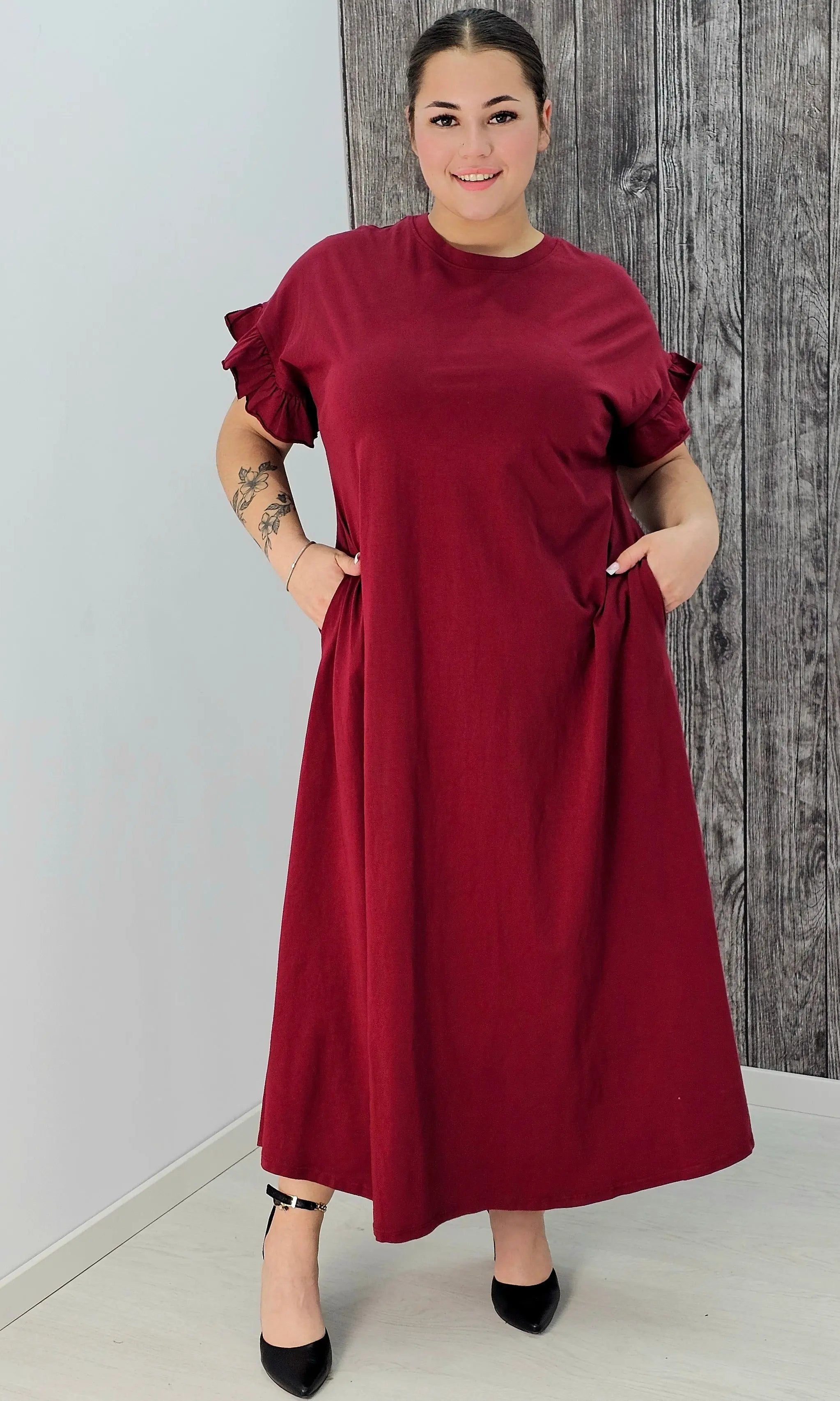 Bawełniana sukienka maxi z falbankami Stylowa XL