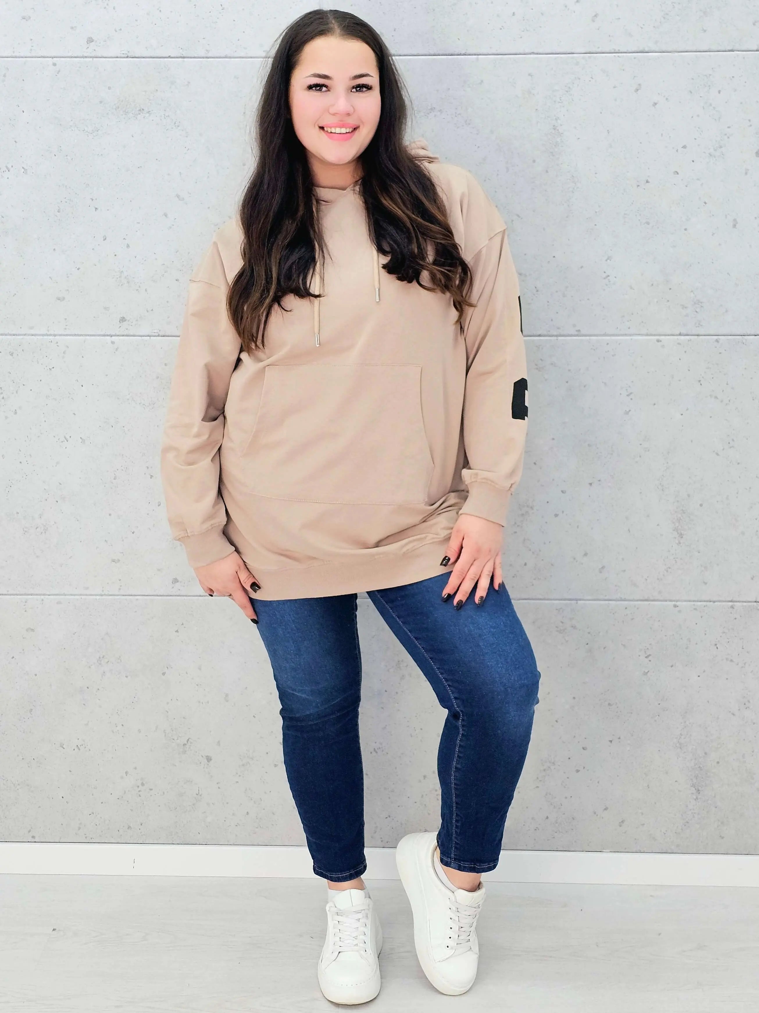 Bluza Oversize Plus Size StylowaXL – Miejski Styl i Komfort dla Kobiet XXL Stylowa XL