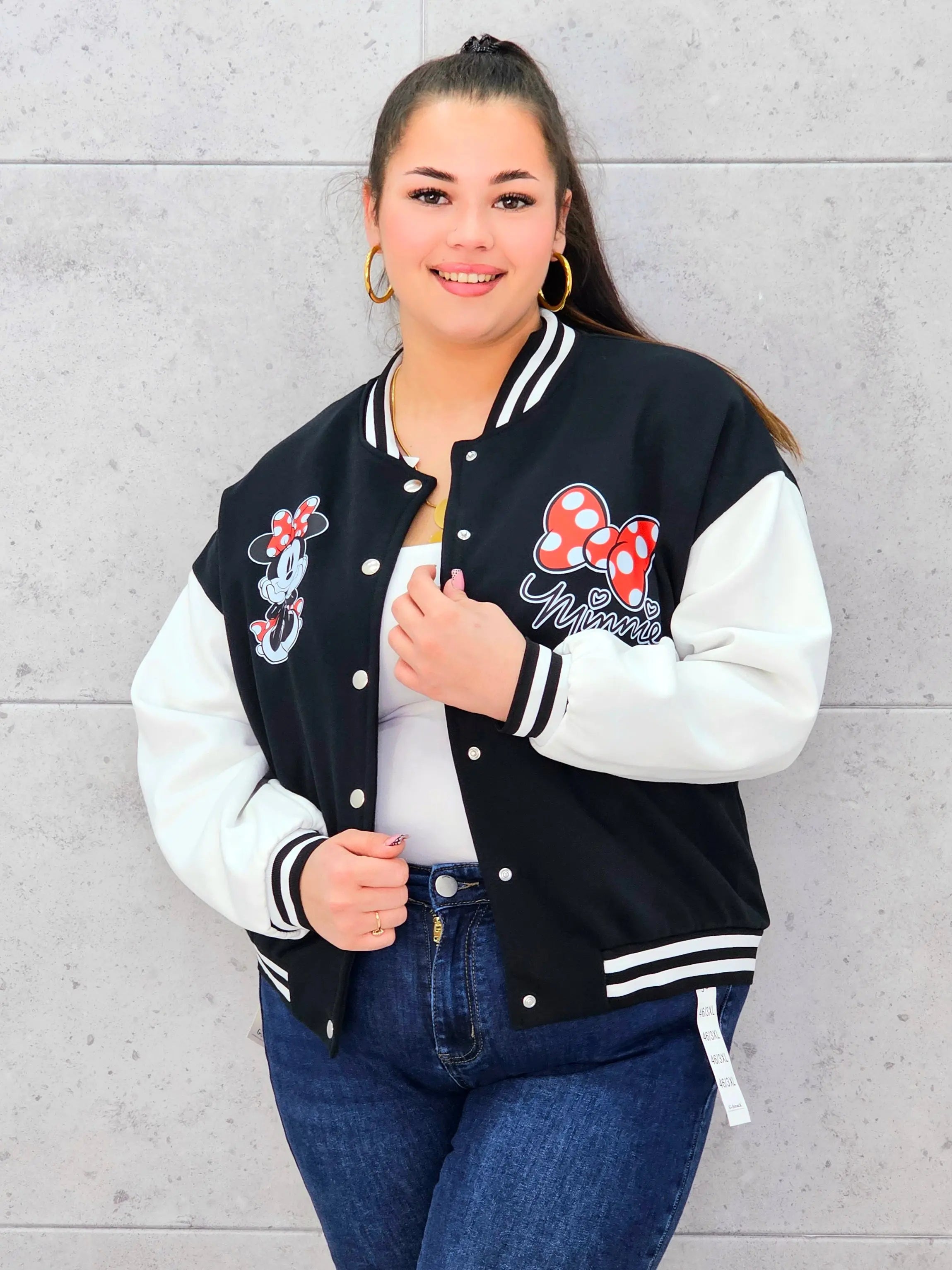 Bluza plus size Minnie czarna – sportowy styl w modzie XXL Stylowa XL