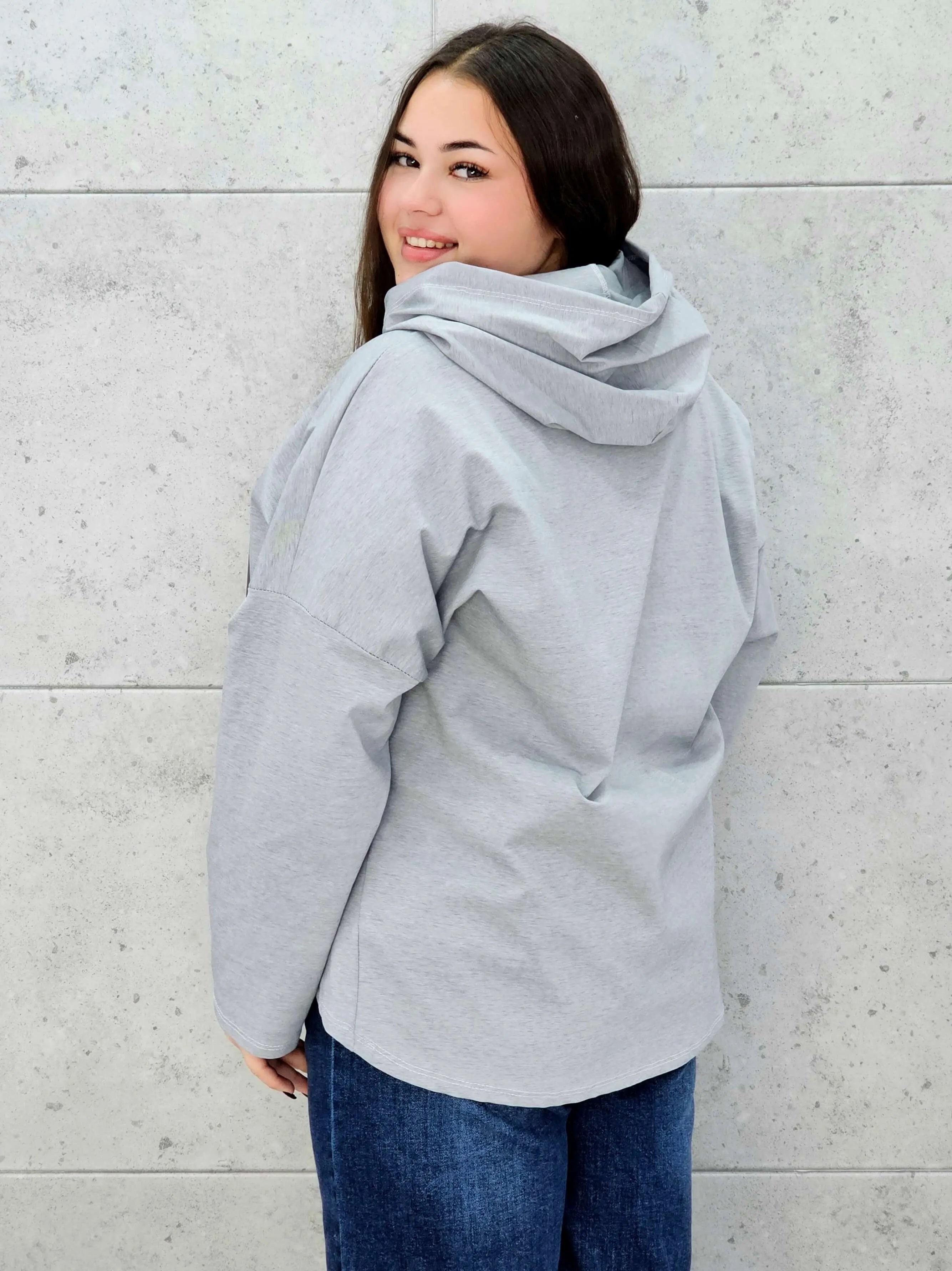 Bluza plus size StylowaXL LOVE – komfort i styl z błyskiem - Stylowa XL