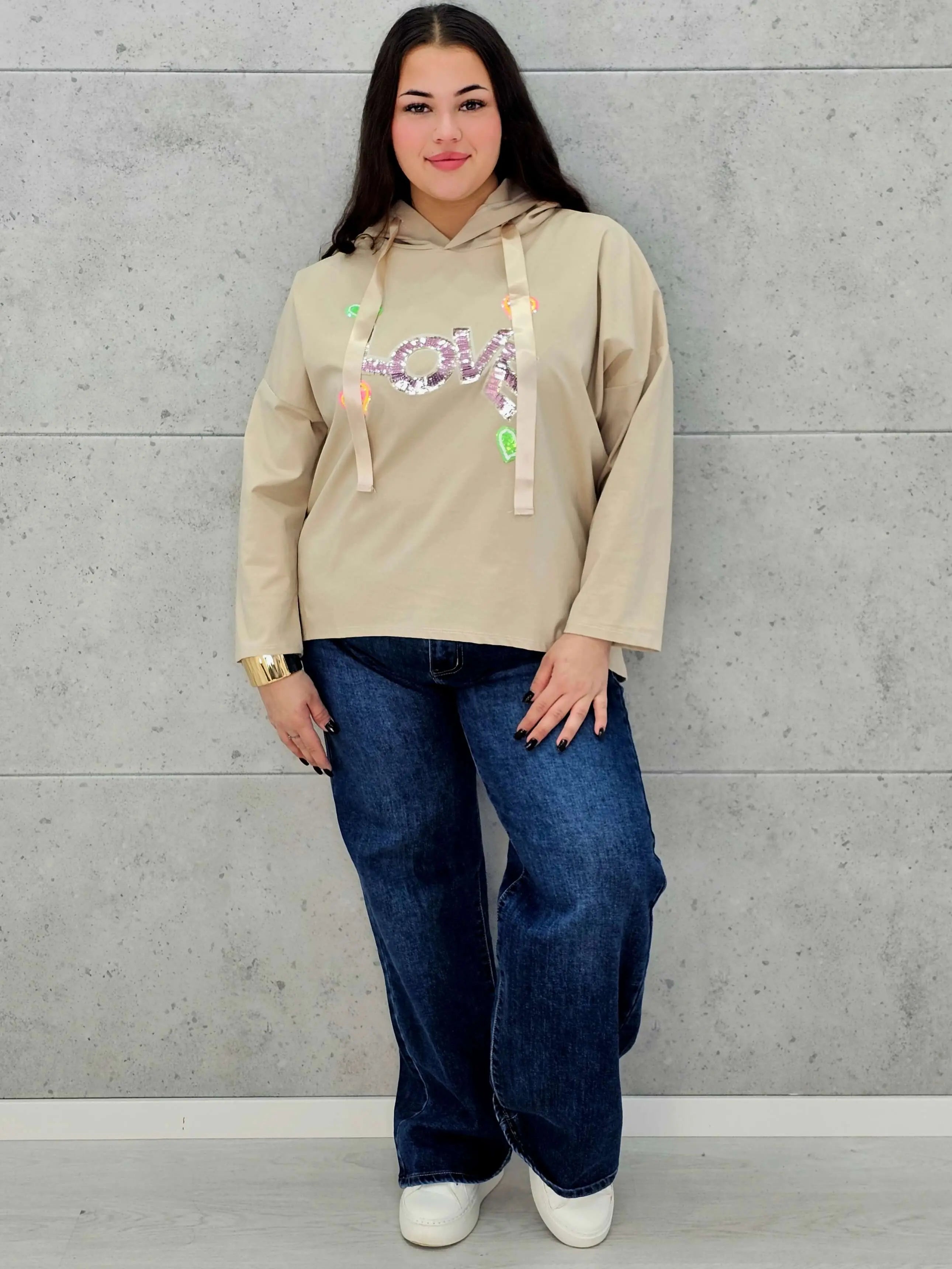 Bluza plus size StylowaXL LOVE – komfort i styl z błyskiem - Stylowa XL